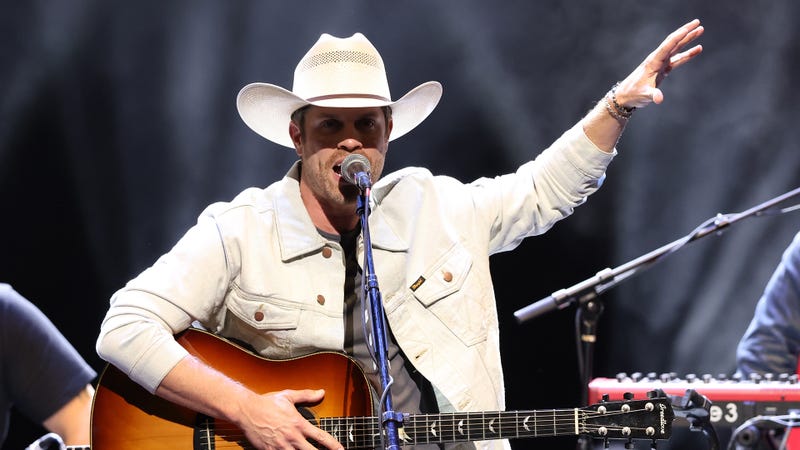 Dustin Lynch