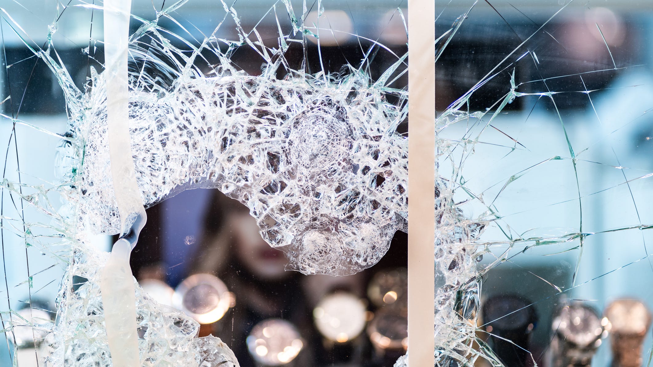 L.A. city leaders to announce plan for tackling smash-and-grab robberies