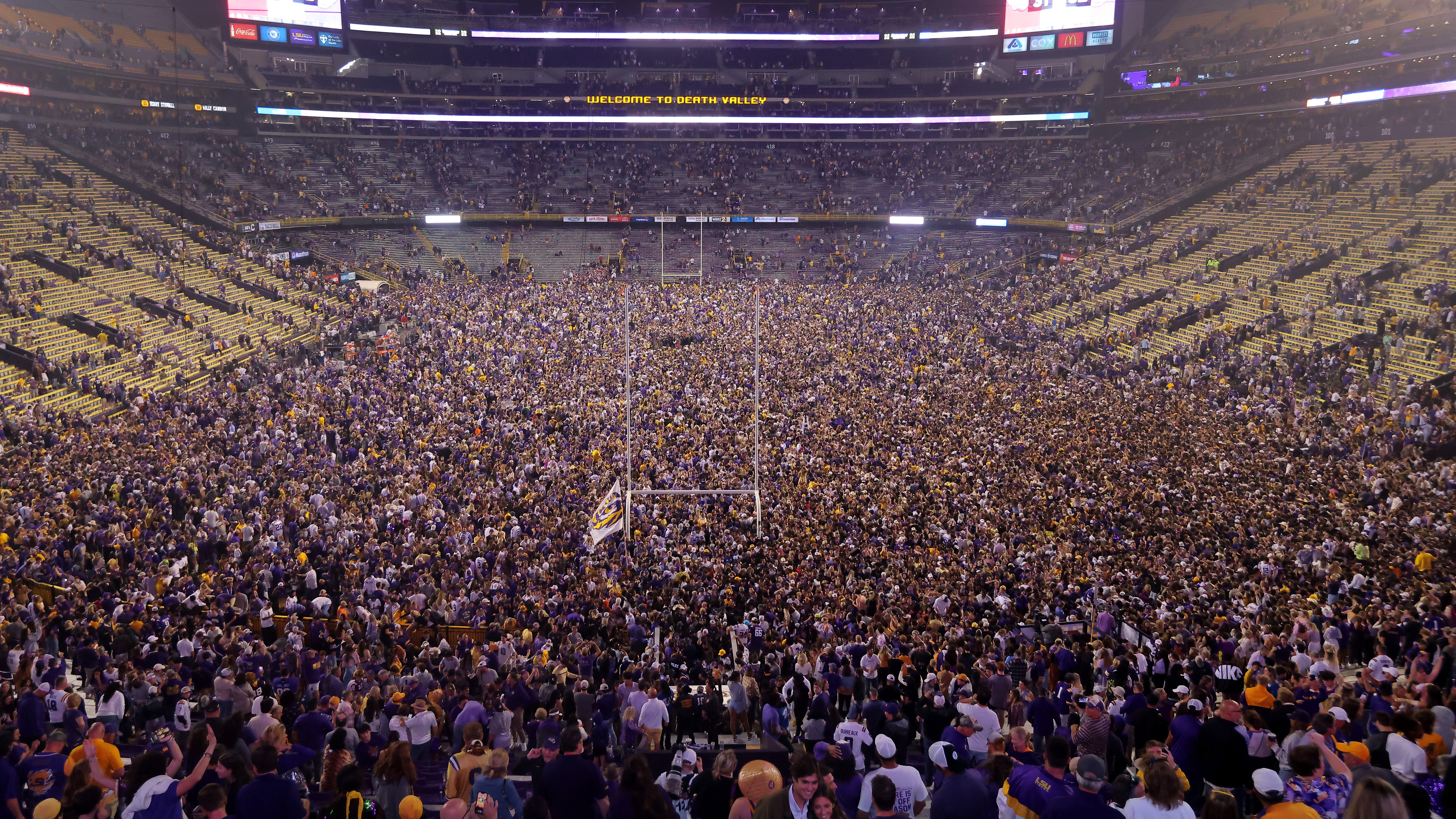 Top photos from LSU's stunning upset of Alabama