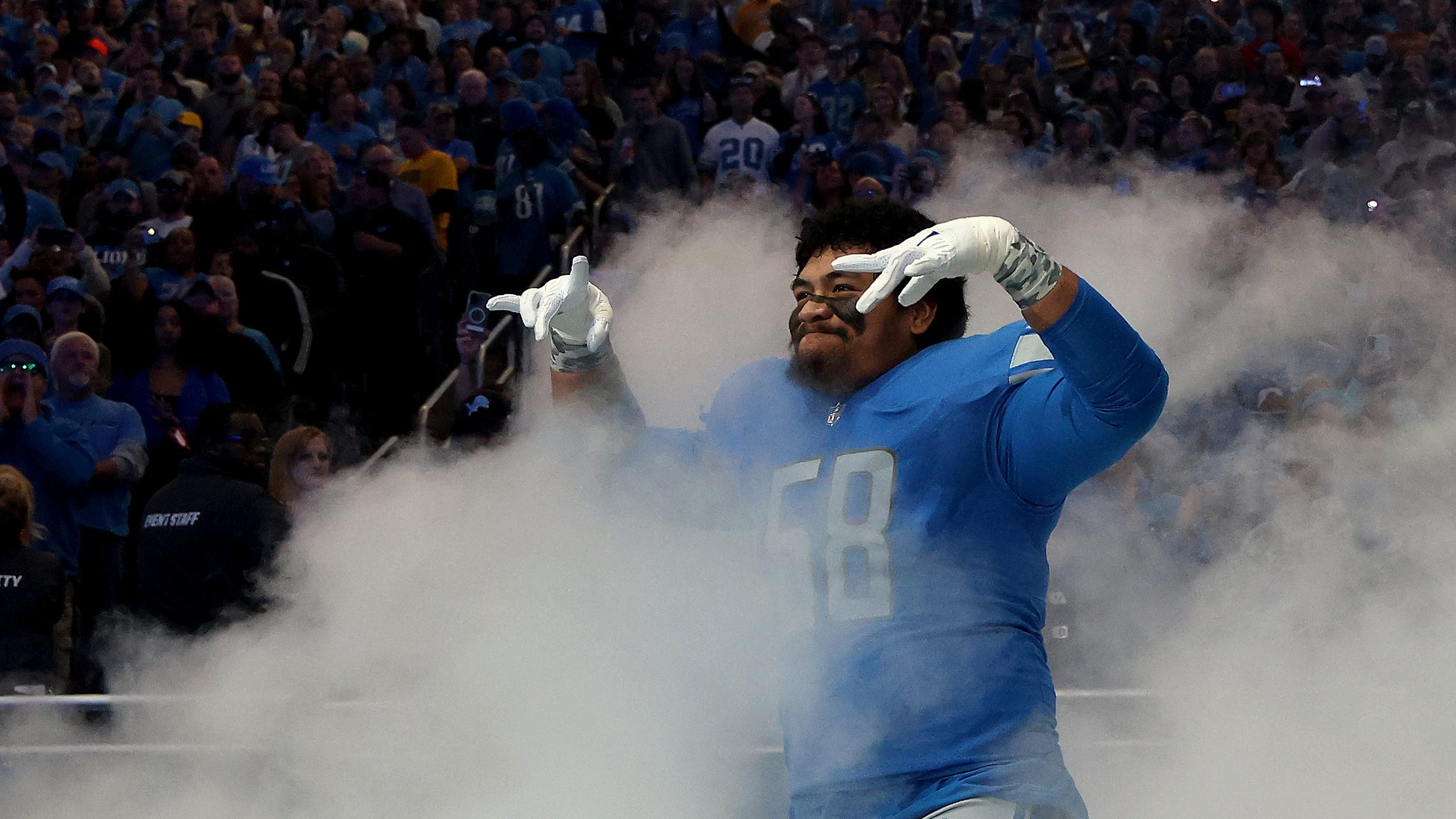 Penei Sewell 'can't see my life anywhere else than to be here with the Detroit Lions'