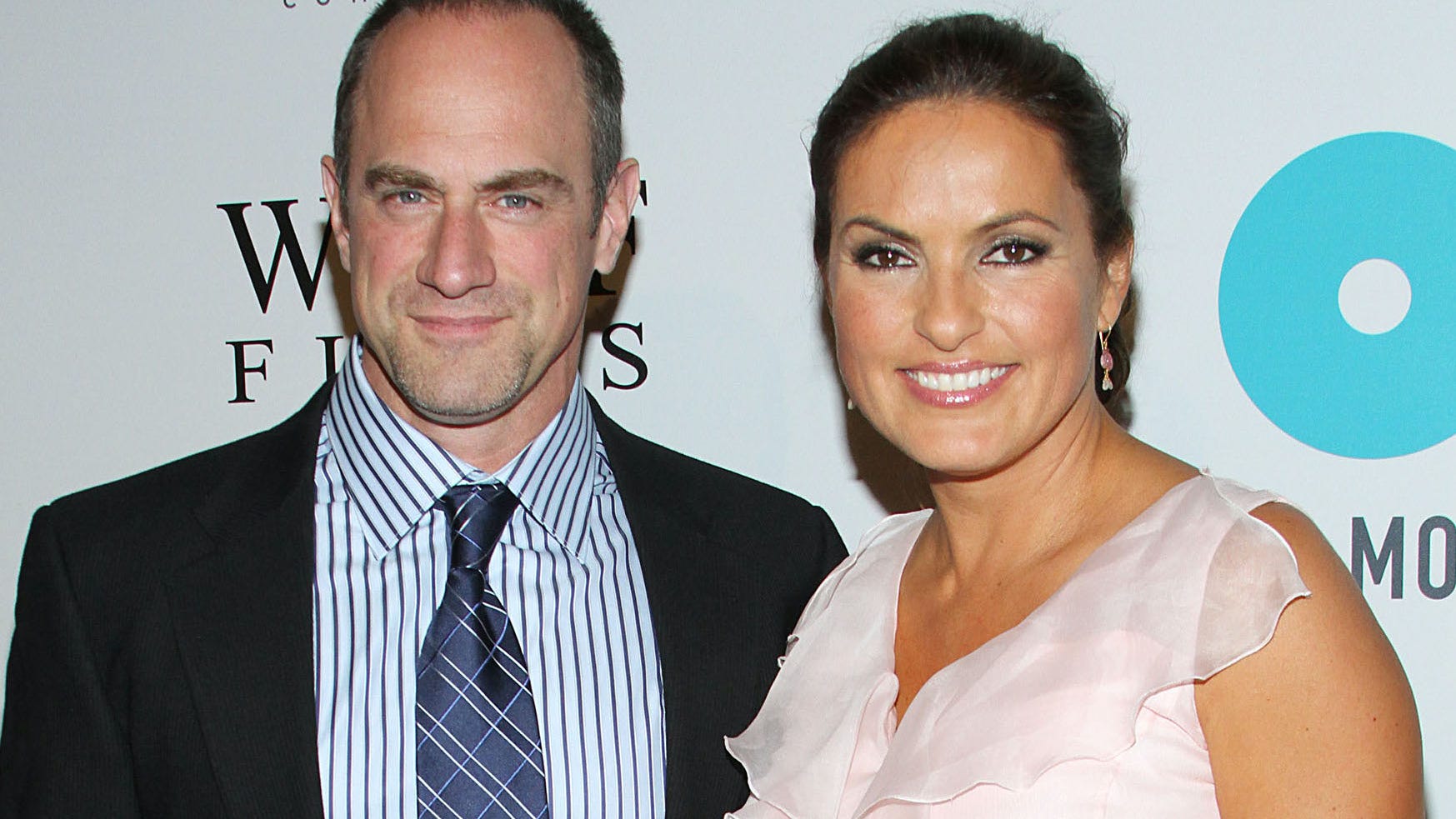 Will they kiss? Christopher Meloni and Mariska Hargitay tease fans with steamy pic on ‘Law & Order’ set