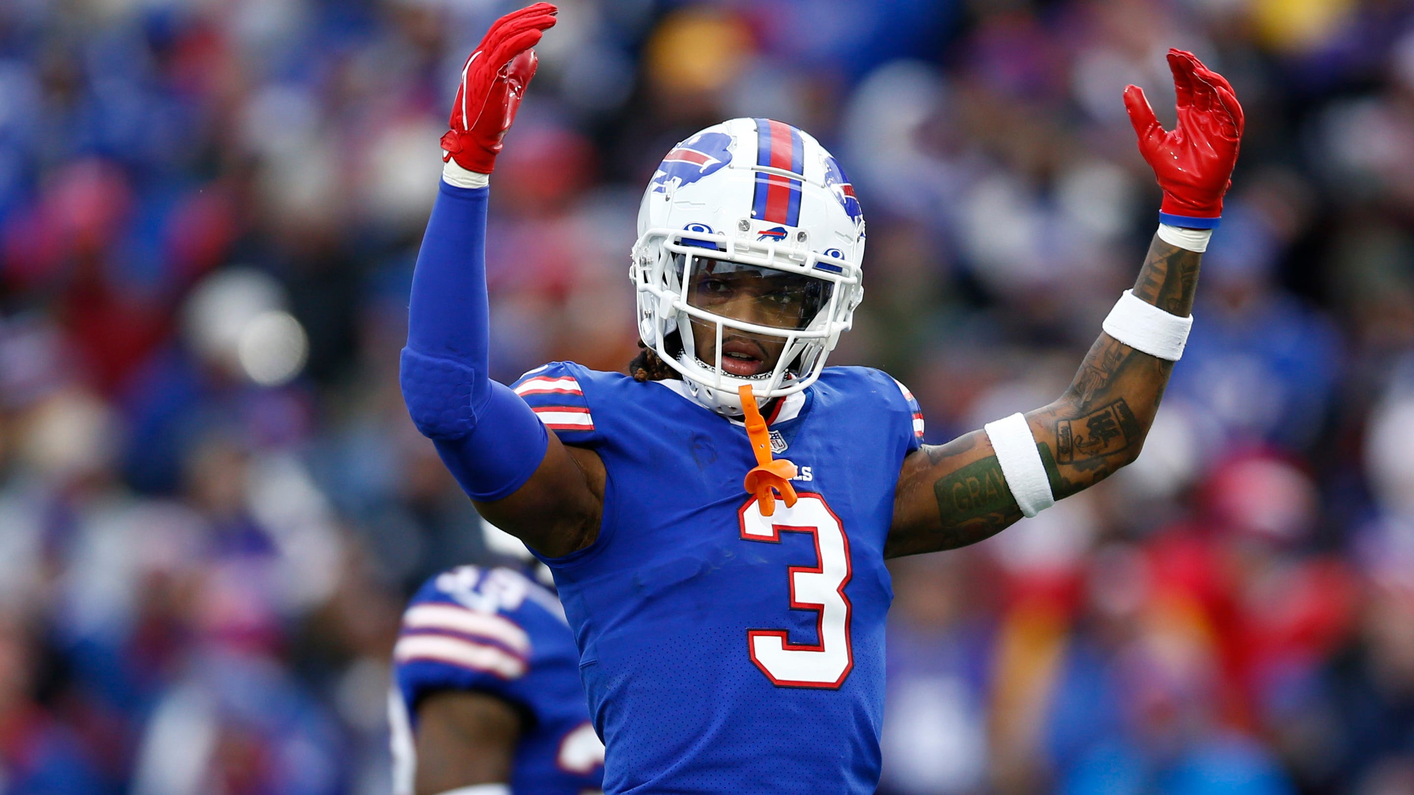 Bills fans, sports world flocks to support Damar Hamlin's charity after collapsing during 'Monday Night Football'