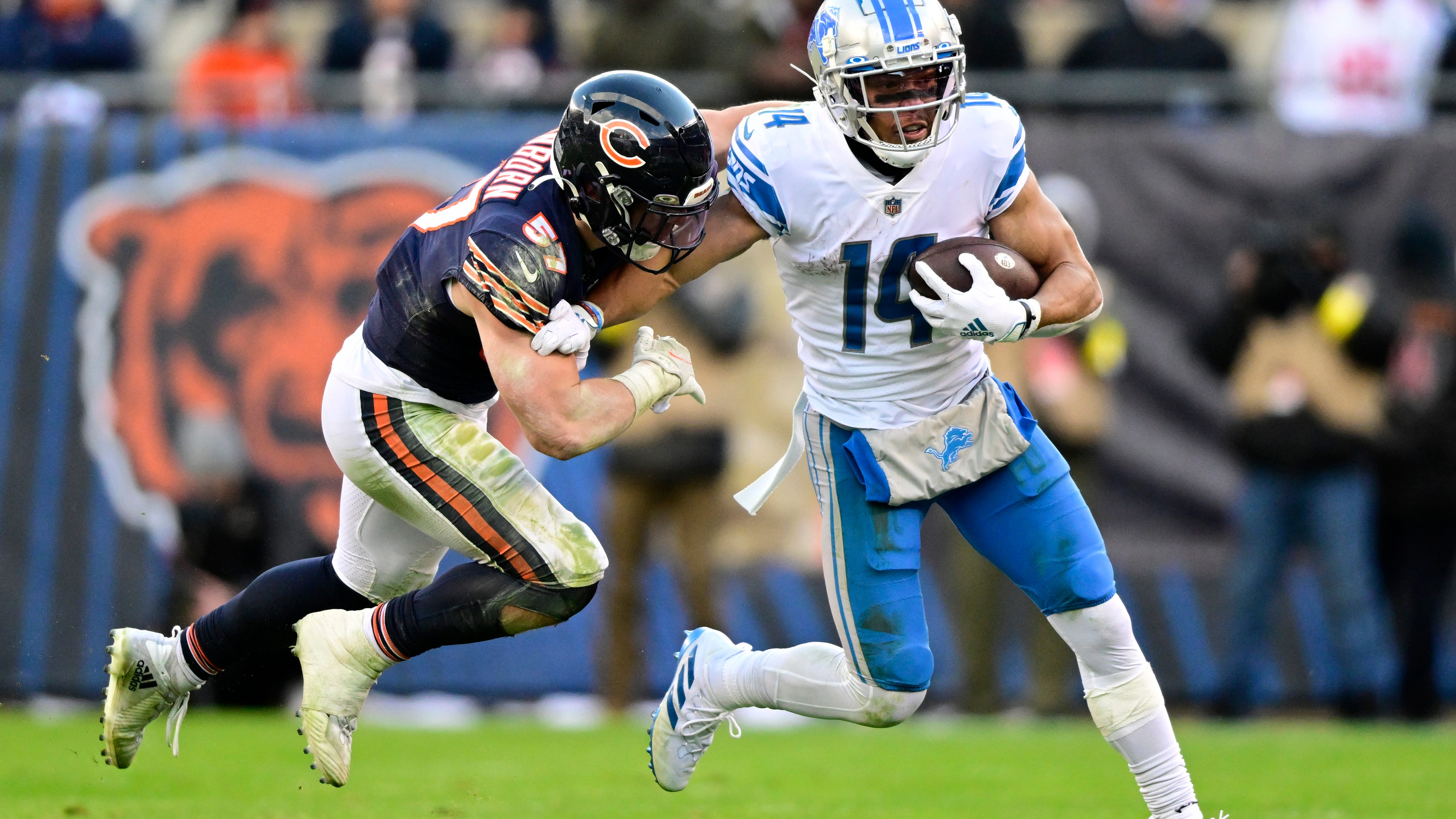 Amon-Ra St. Brown shades Chicago Bears fans