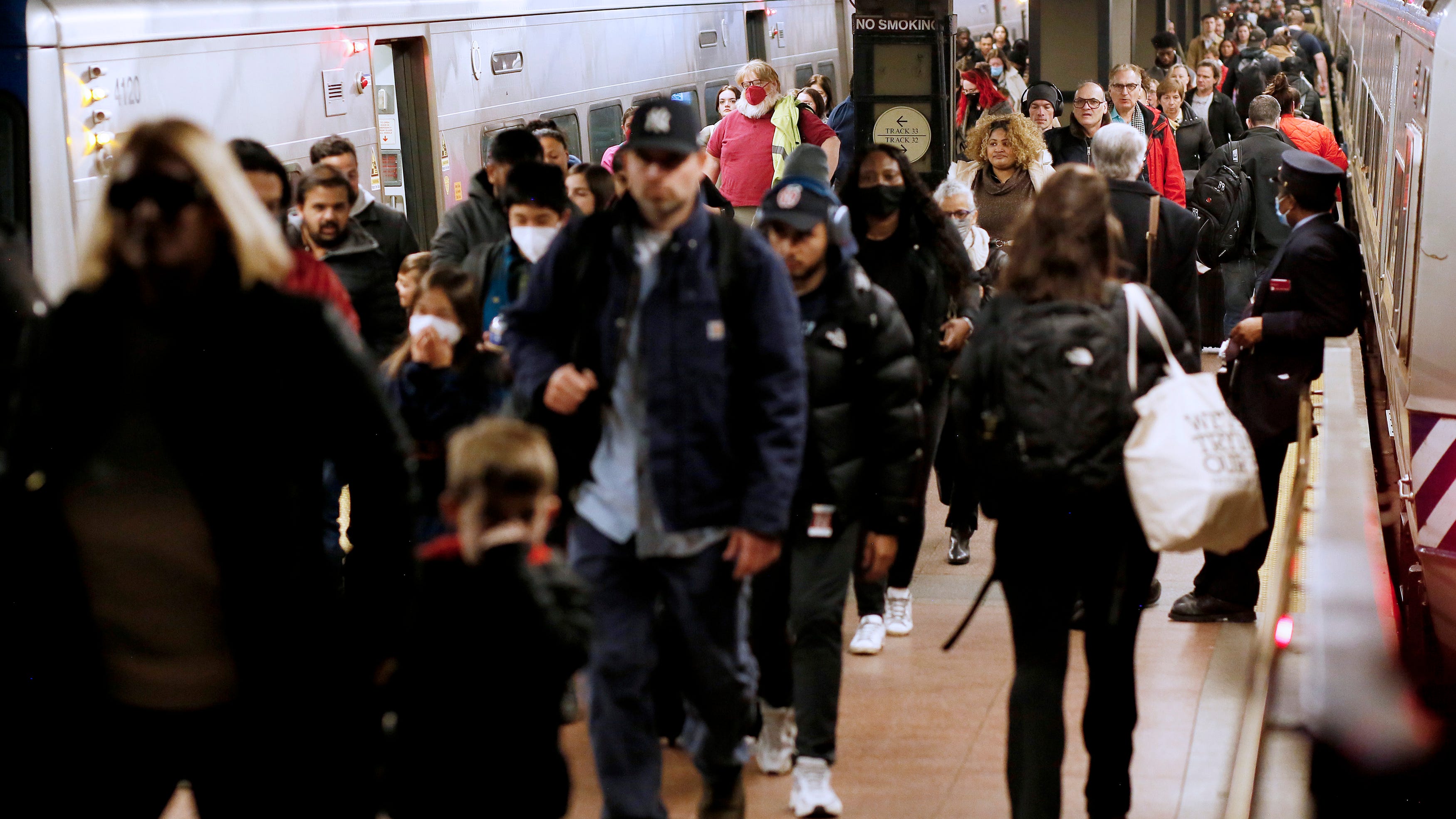 NYC metro area tops list of US cities with longest commutes: study