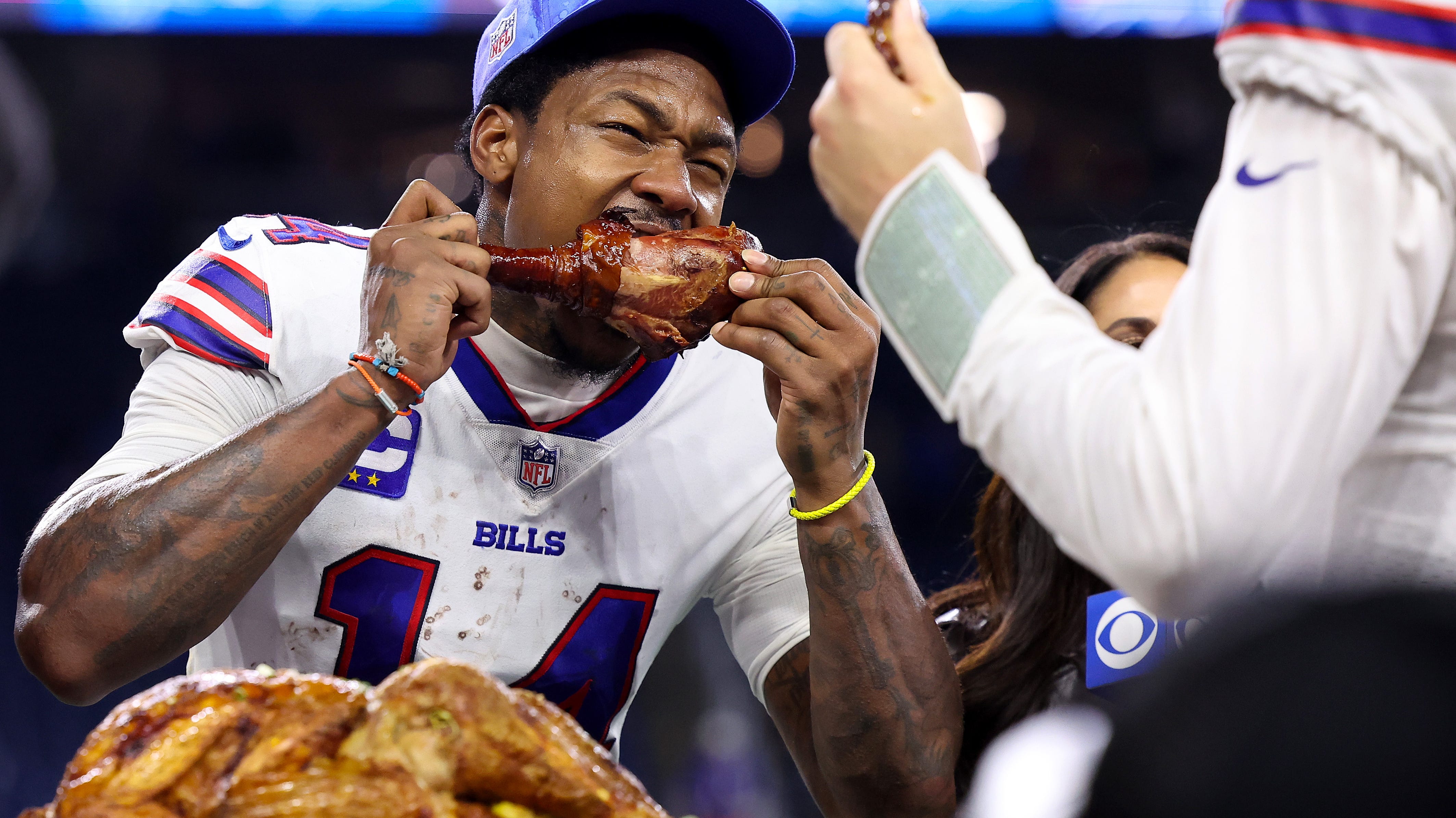 Bills complete Thanksgiving feast with win over Lions
