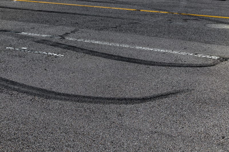 tire skidmarks
