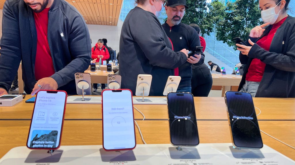 Report says Apple is considering raising phone prices following pandemic struggles
