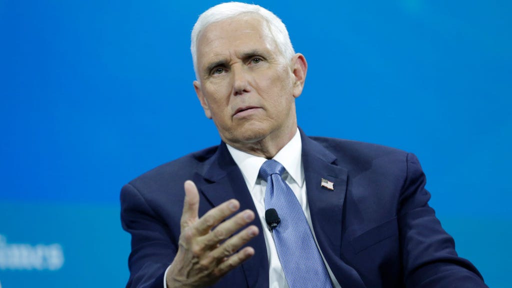 Pence apologizes for classified documents