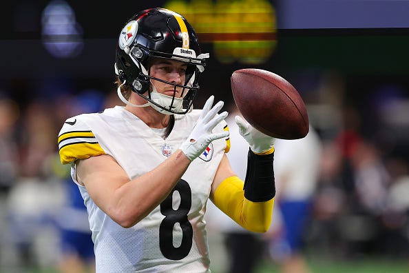 Kenny Pickett and the Steelers will play in Baltimore in Week 17. 