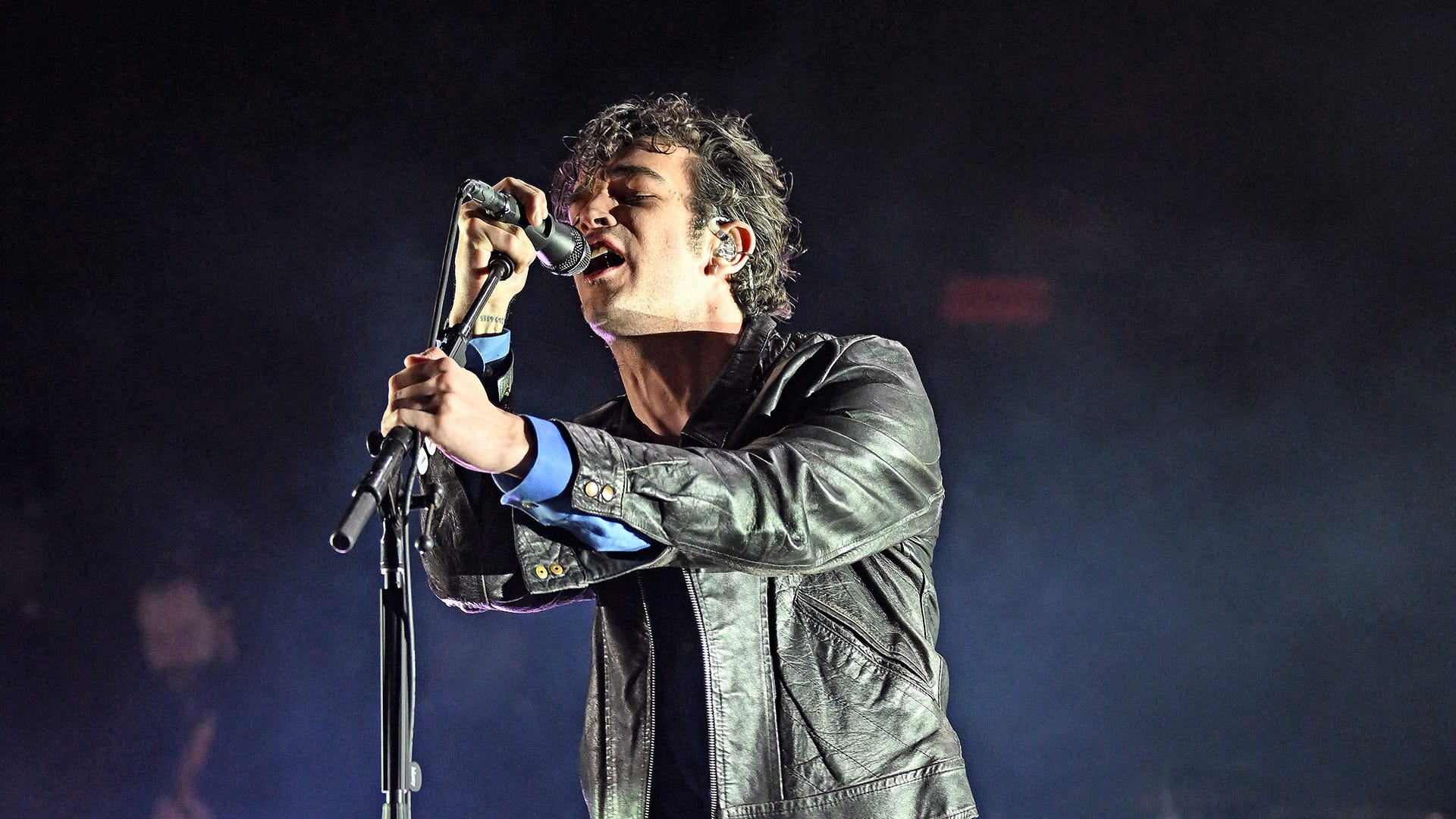 The 1975's Matty Healy says 'grow up' to Oasis: 'Get back together, stop messing around'