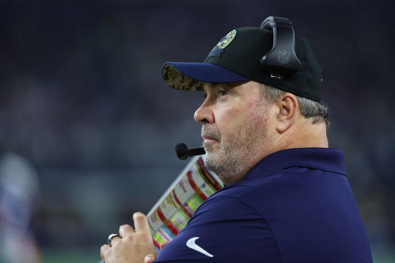 Mike McCarthy look on sidelines