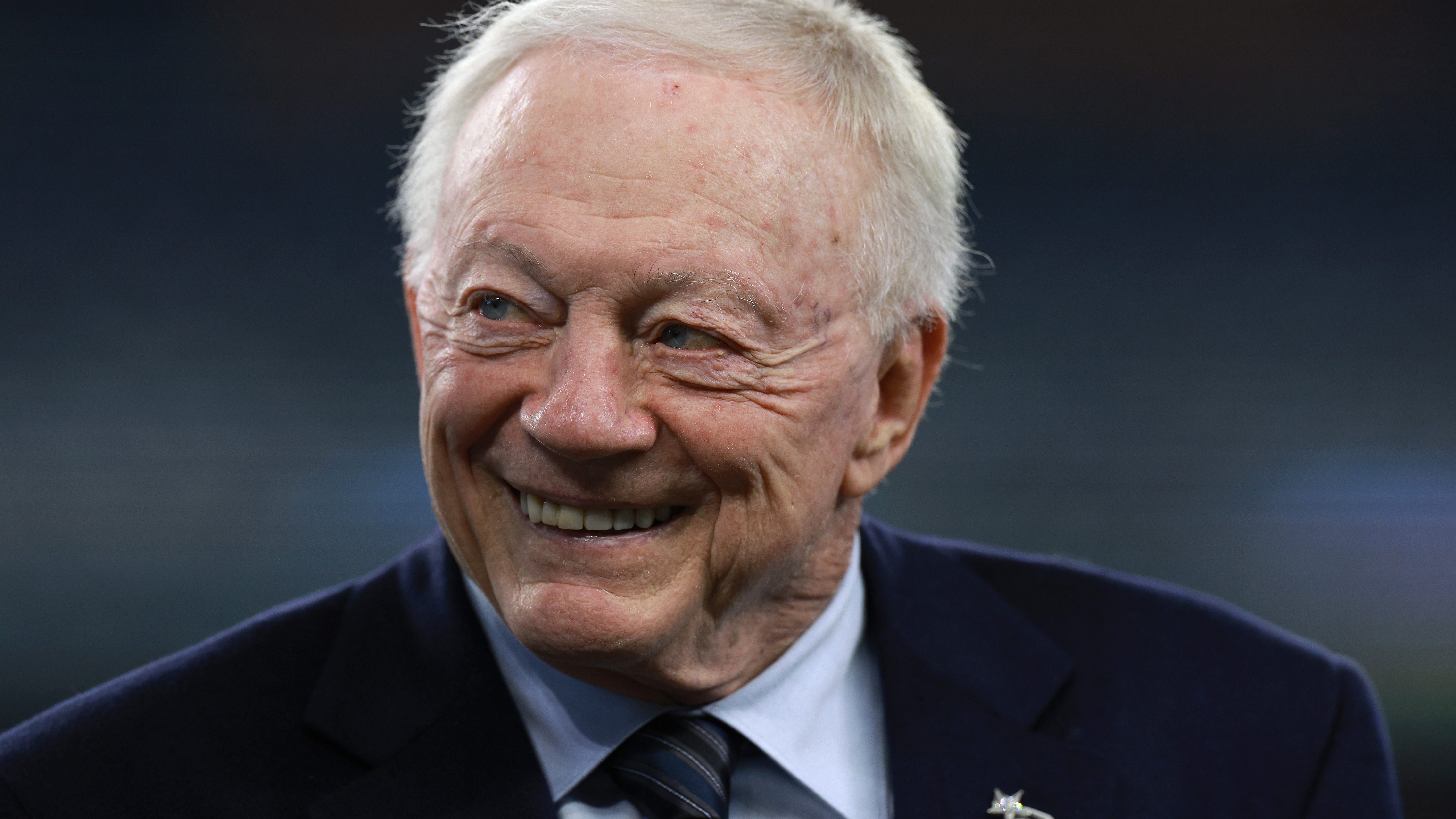 Love of the Star: Will the Cowboys trade up or down; latest tight end buzz