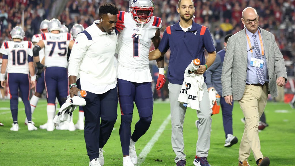 NFL spotter completely missed DeVante Parker's concussion initially