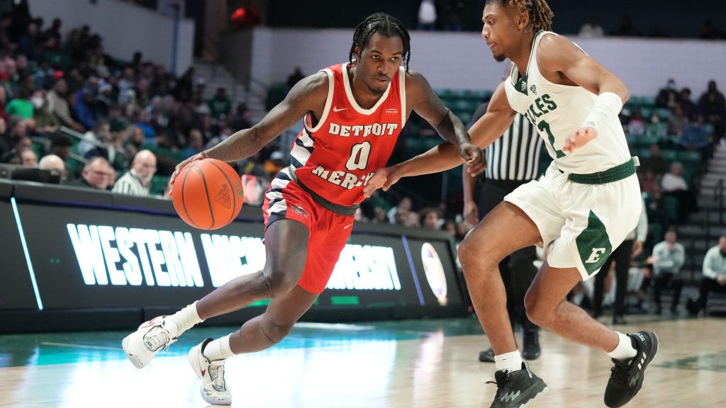 LSU's Maravich to remain college basketball's all-time leading scorer after Detroit Mercy gets denied CBI tourney invite