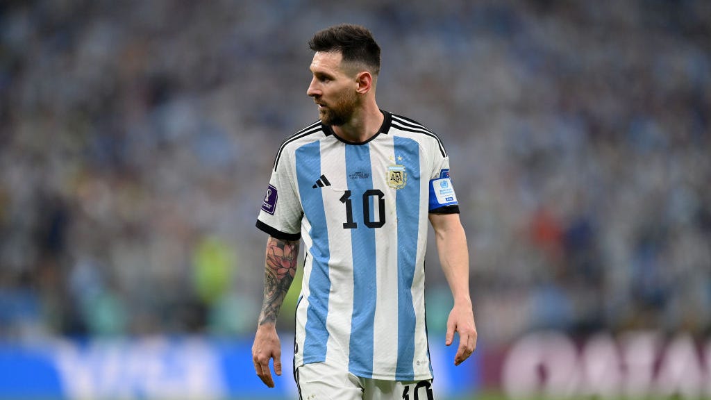 Lionel Messi y la camisa Gucci que se agotó a nivel mundial