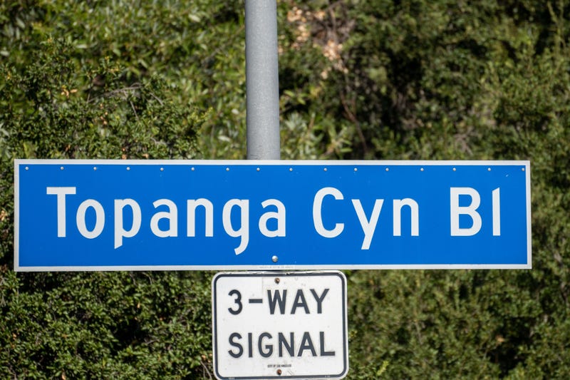 topanga canyon blvd sign