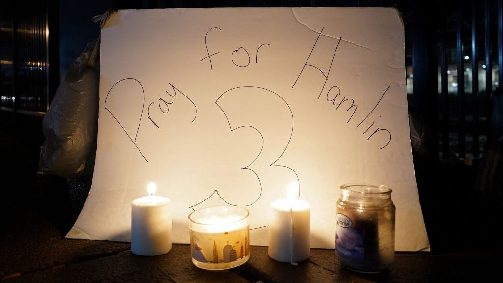 Texans, former teammates show support for Bills safety Damar Hamlin