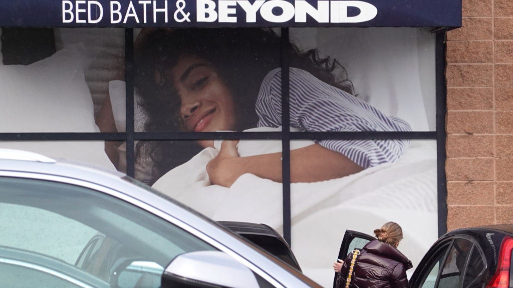 Bed Bath & Beyond plans sale to avoid bankruptcy
