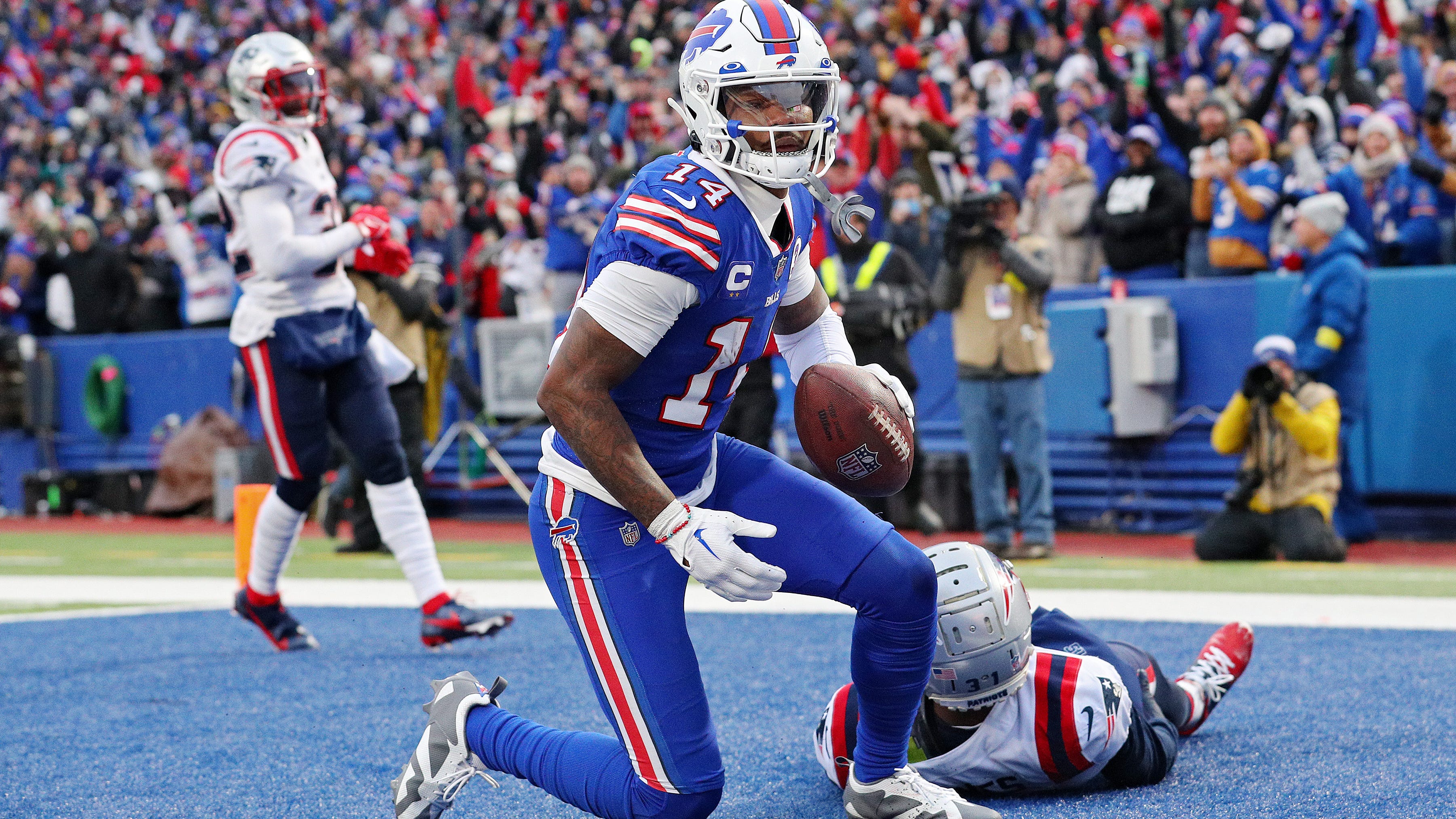 Bills finish regular season in style with win over Patriots