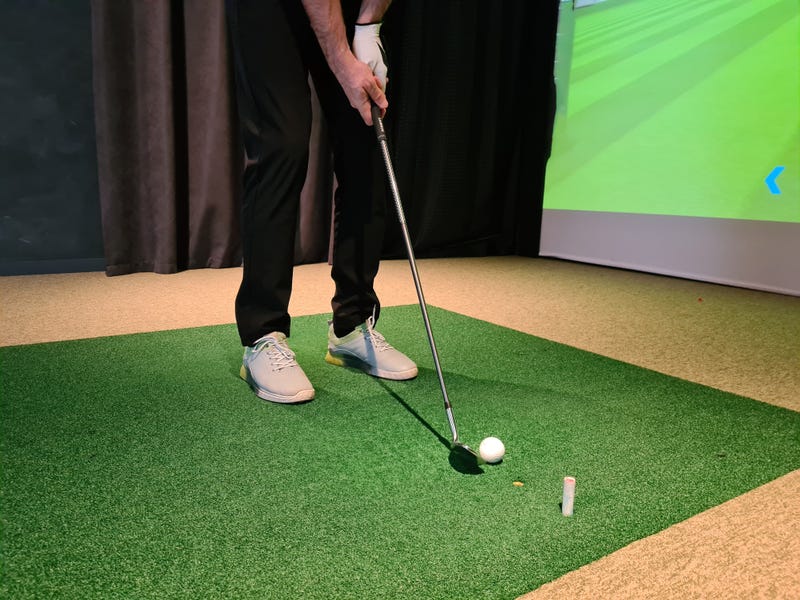 golf indoors