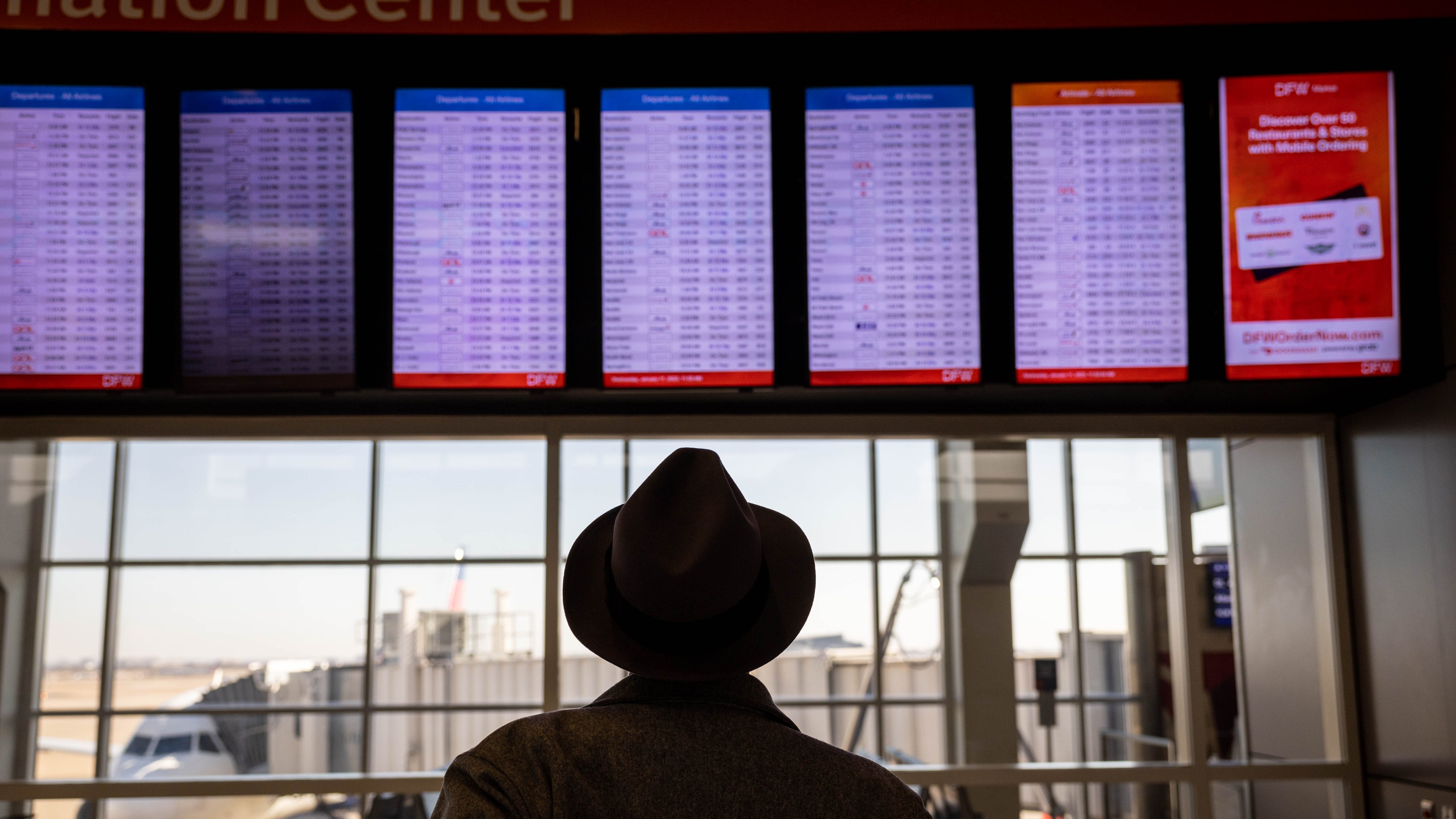 Ground stop lifted at DFW Airport, Dallas Love Field after severe storms Friday morning