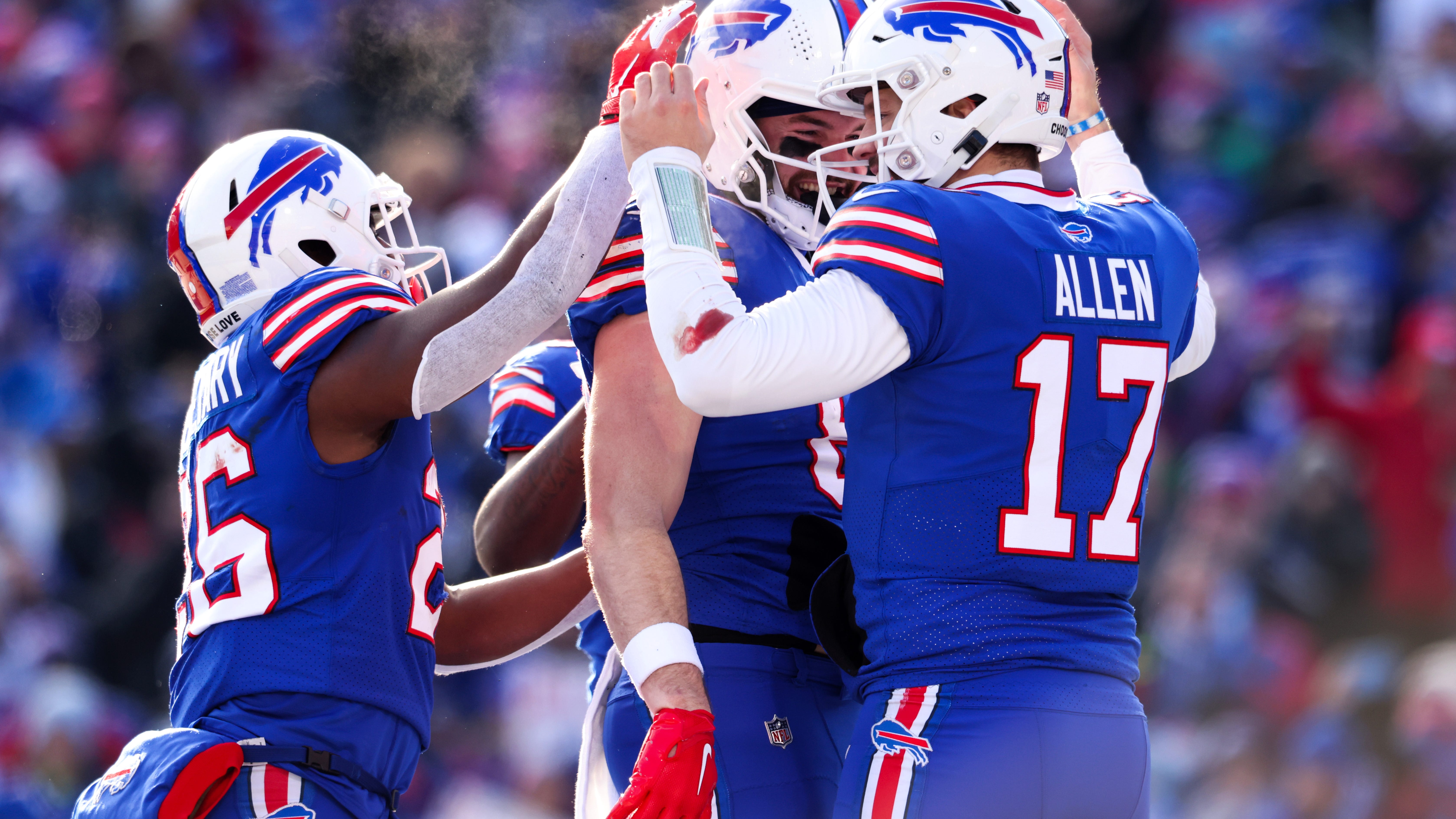 Bills squeak out win over Dolphins, advance to AFC Divisional Round