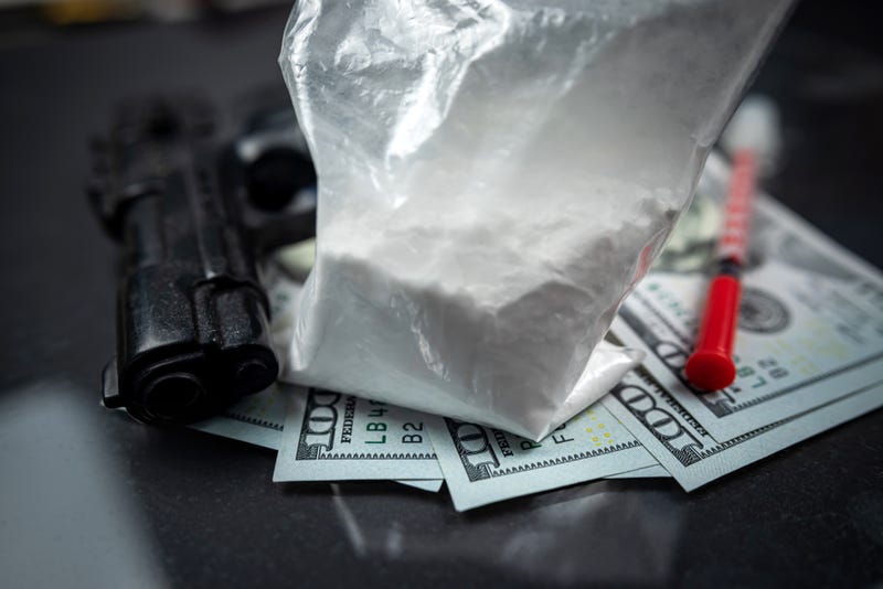 Ventura County deputies seize over 2800 fentanyl-laced pills from alleged drug delivery ring