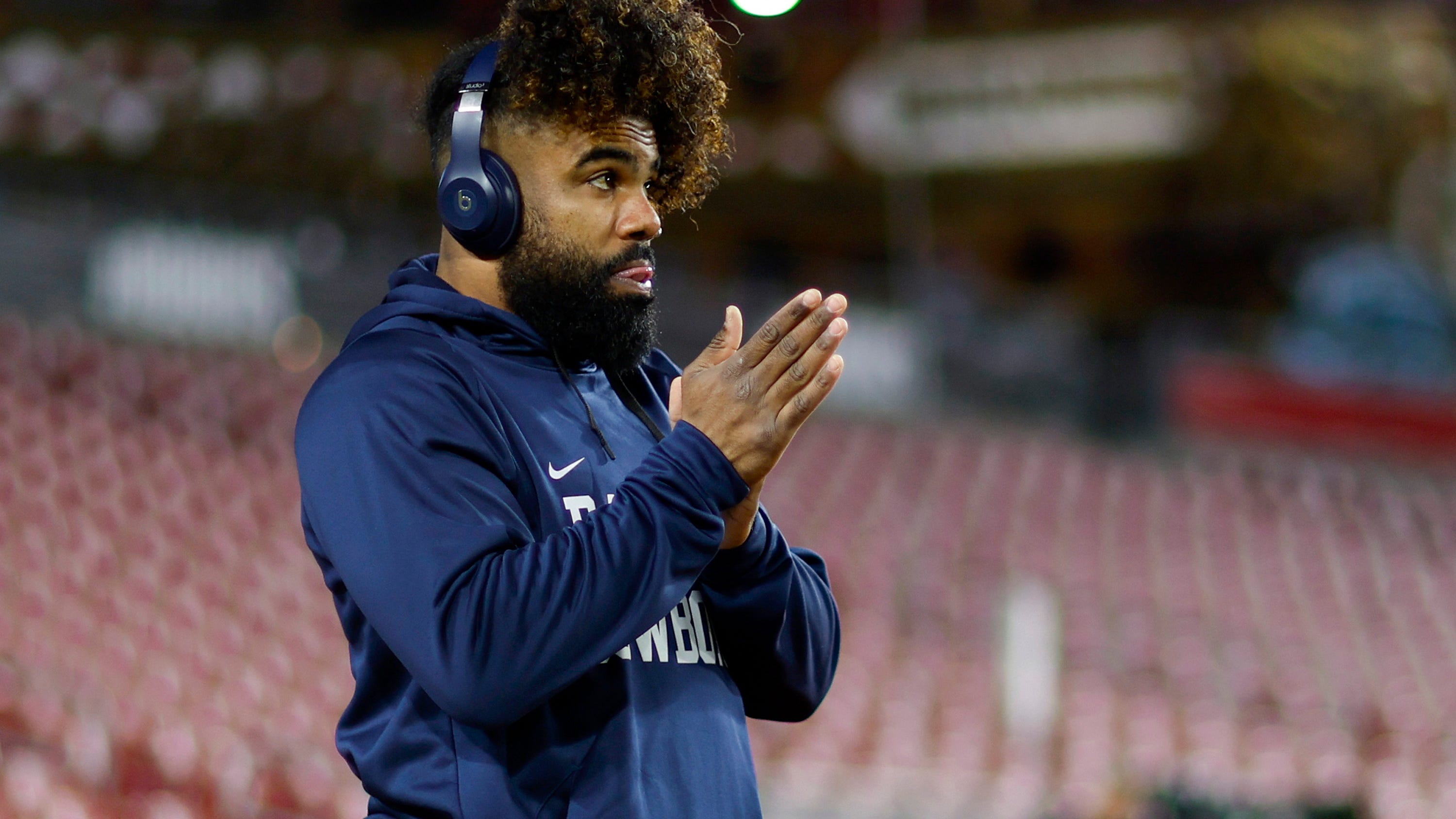 Camp Conversations: Resetting the Patriots offense following signing of Ezekiel Elliott
