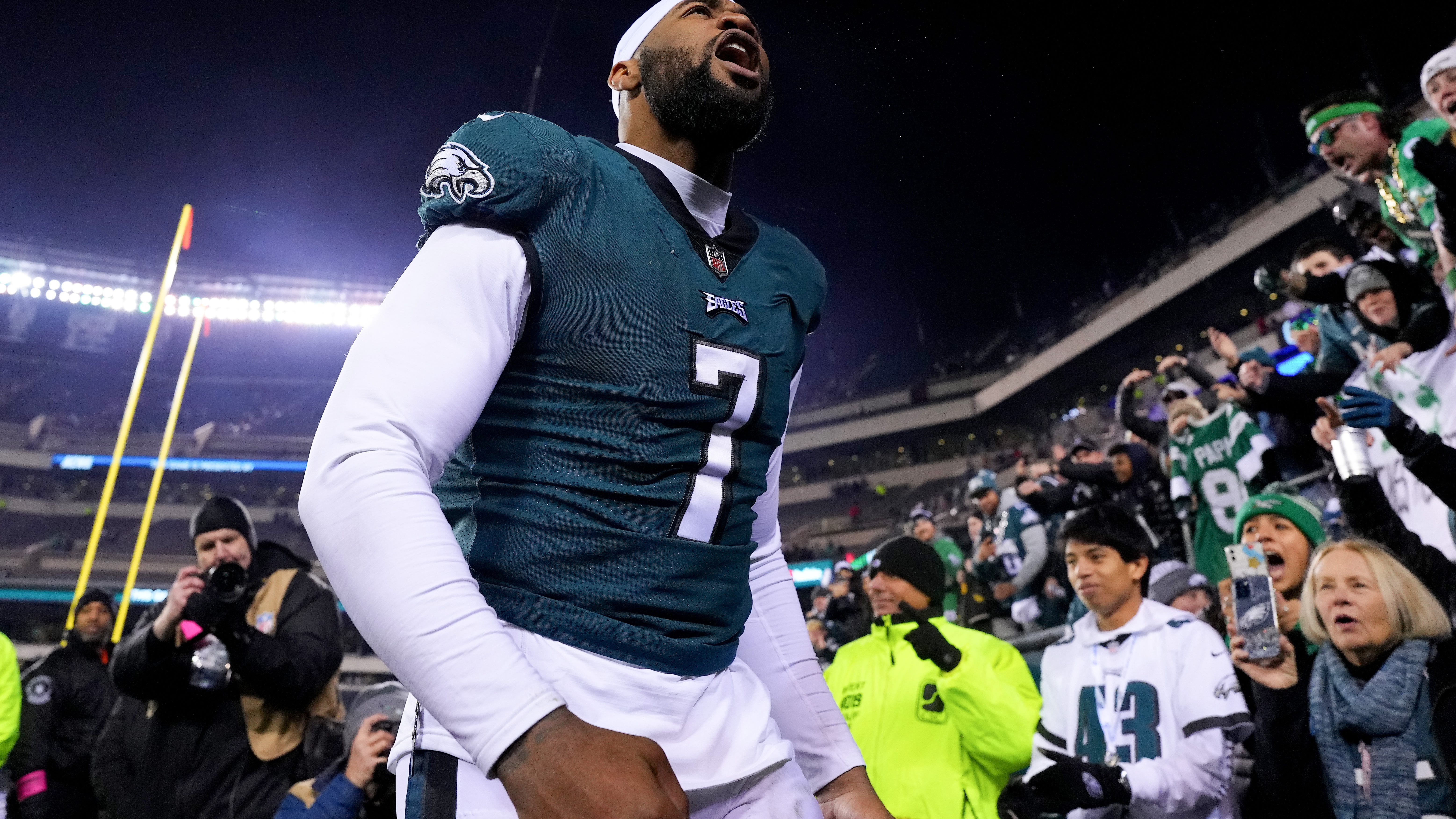 Camden County pet shelter offers $7 adoptions in honor of Eagles linebacker Reddick