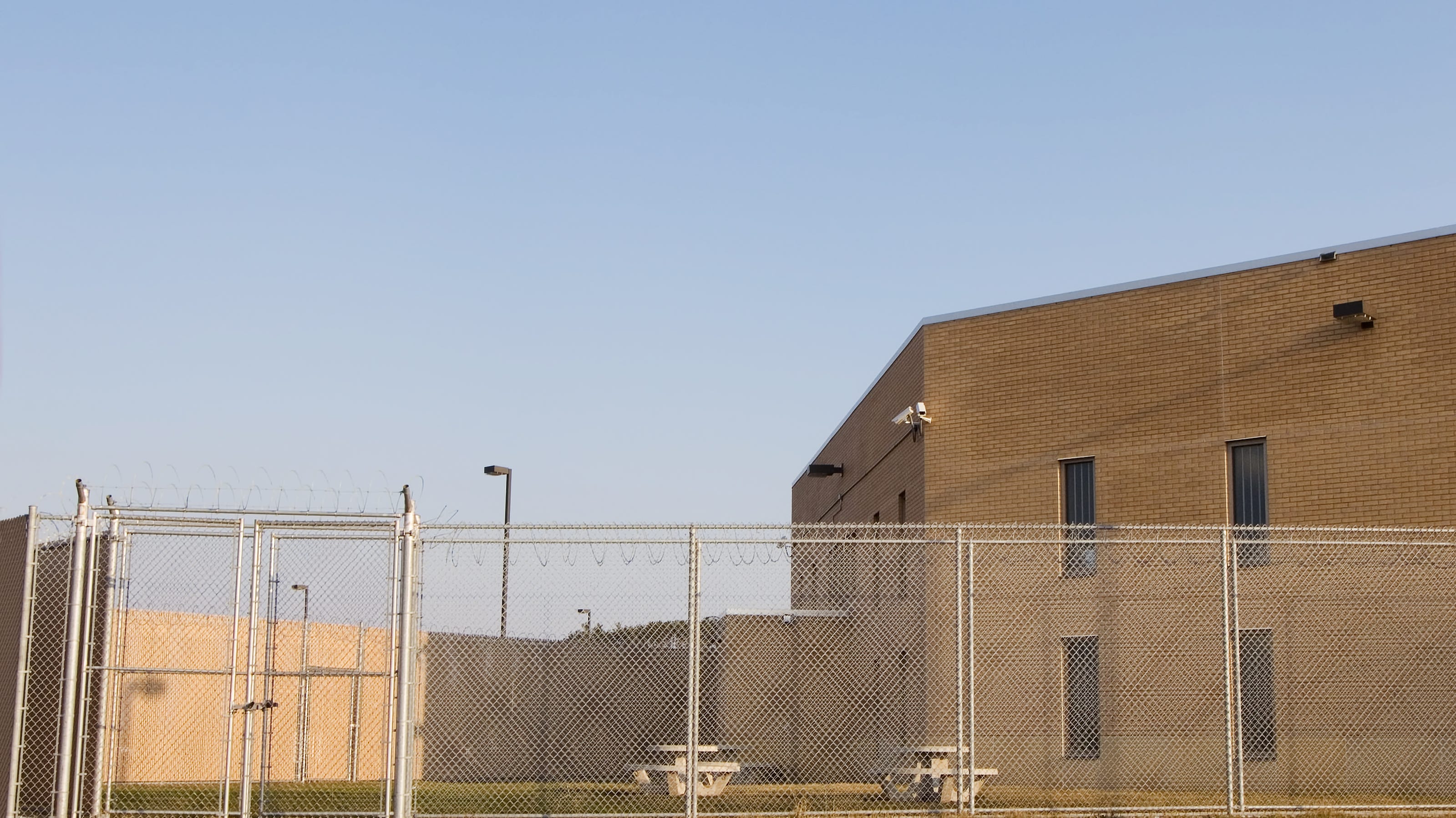 Texas prison guards watching nearly empty prison