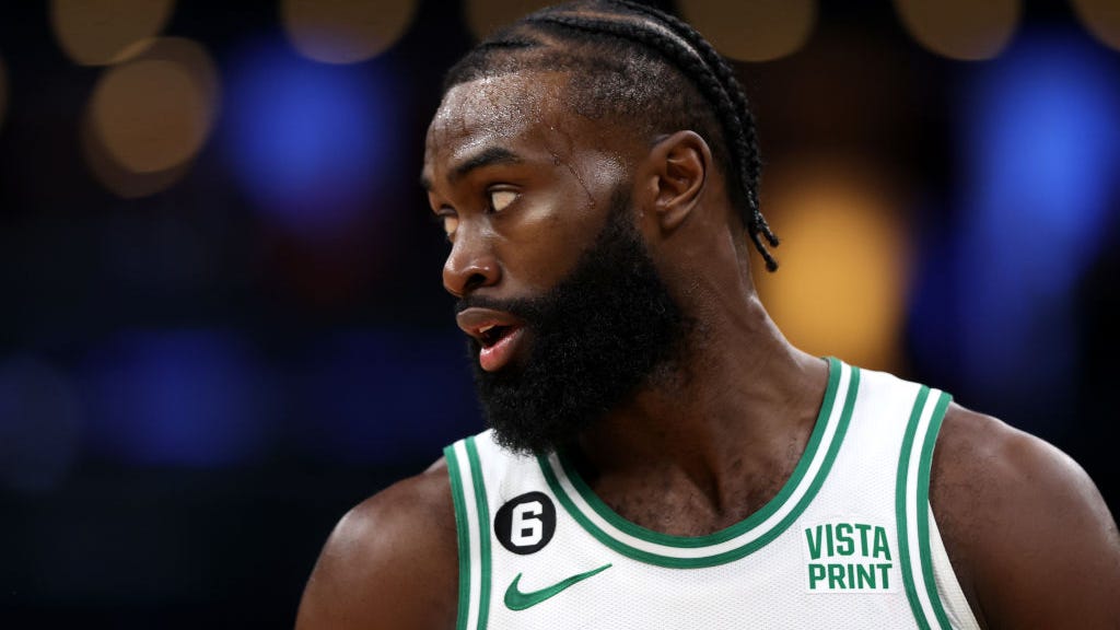 Jaylen Brown misses key free throws, Celtics suffer third straight loss