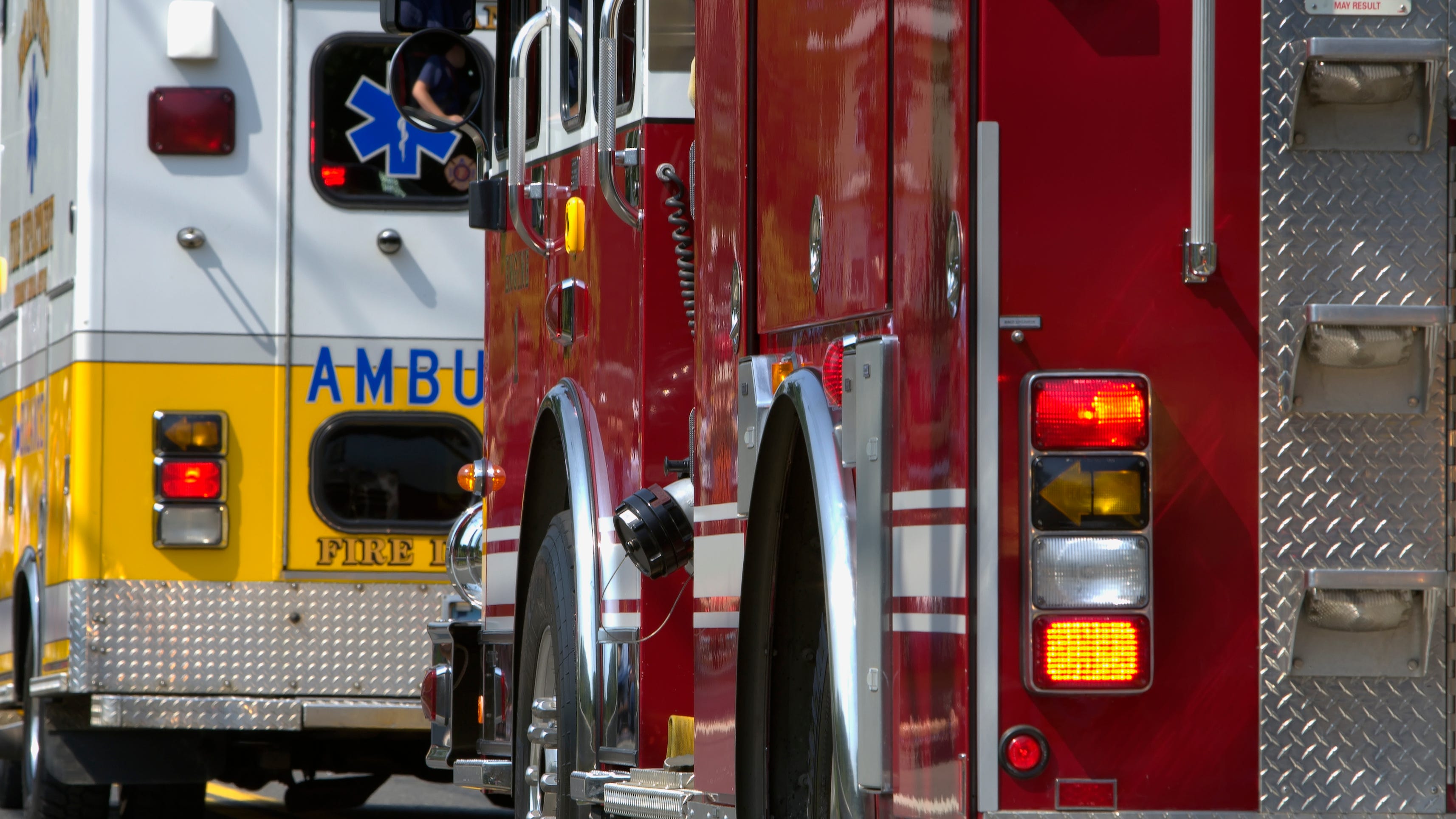 Rear-end crash kills 3 members of the same family in NW Indiana