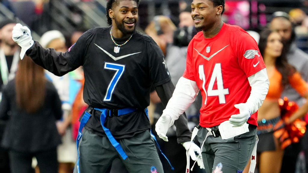 Stefon Diggs on teaming up with brother Trevon Diggs some day: "It's a goal of mine"