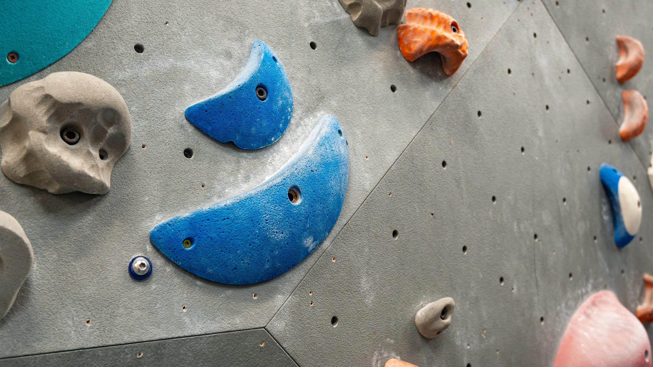 Teen declared dead after gym accident later declared alive