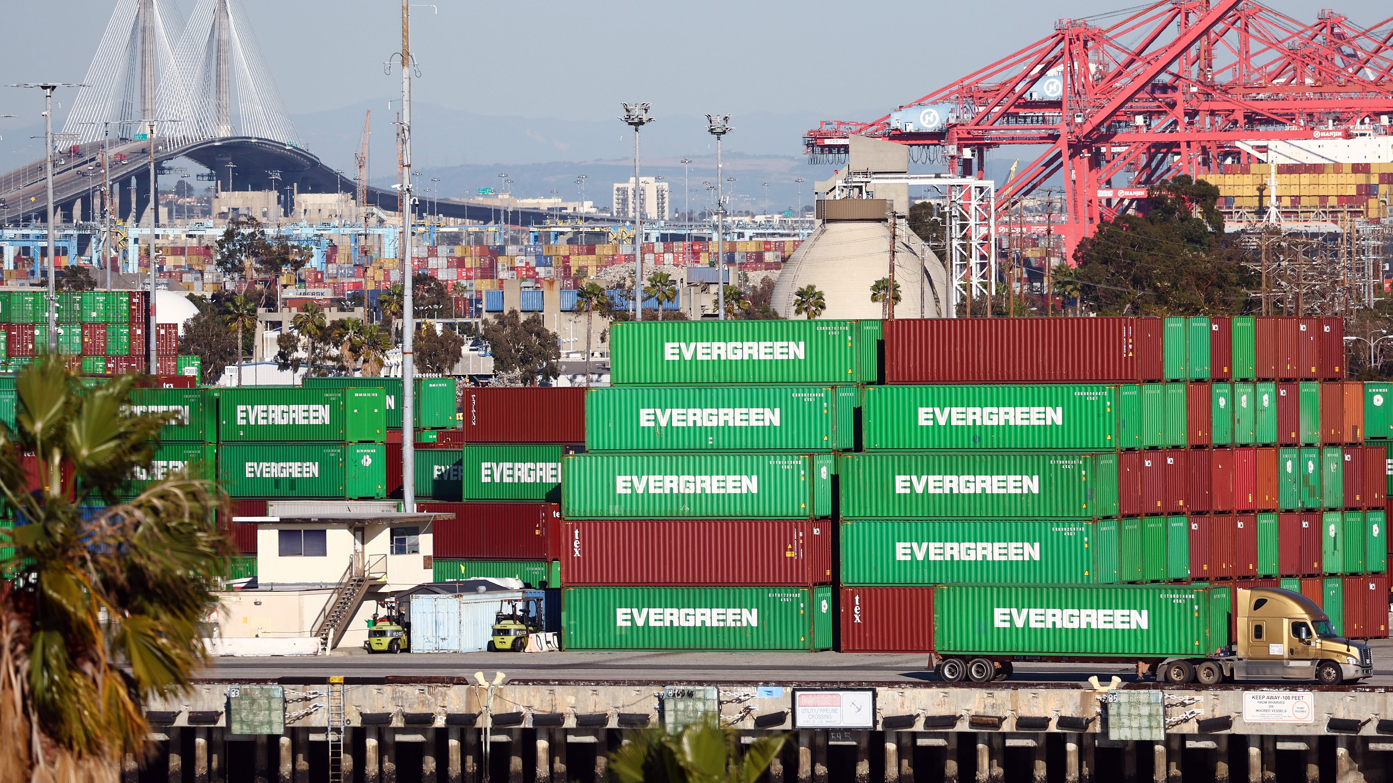 Ports of LA, Long Beach shut down amid labor negotiations