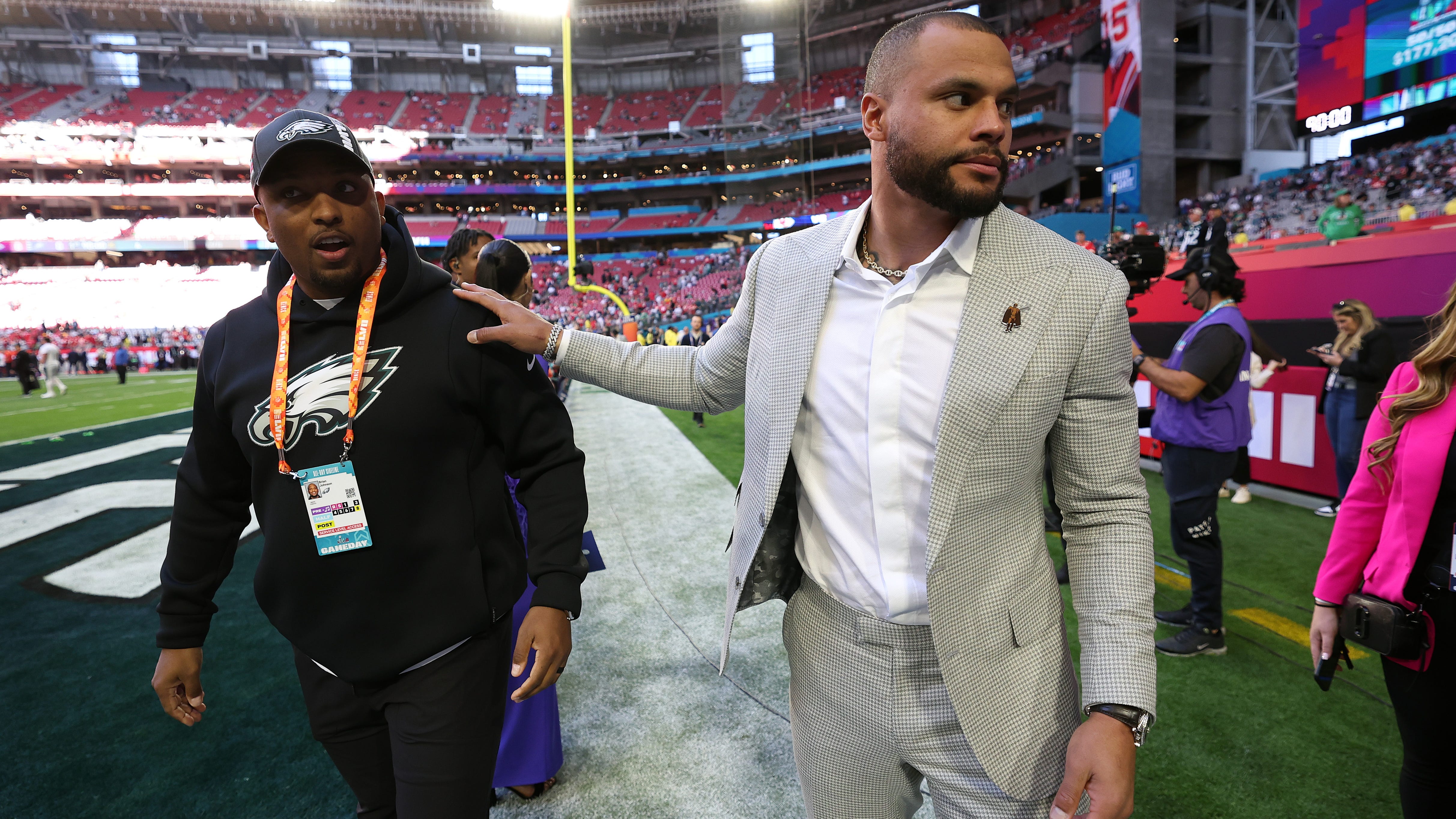 Eagles fans rain boos on Dak Prescott after being awarded Walter Payton Man of the Year