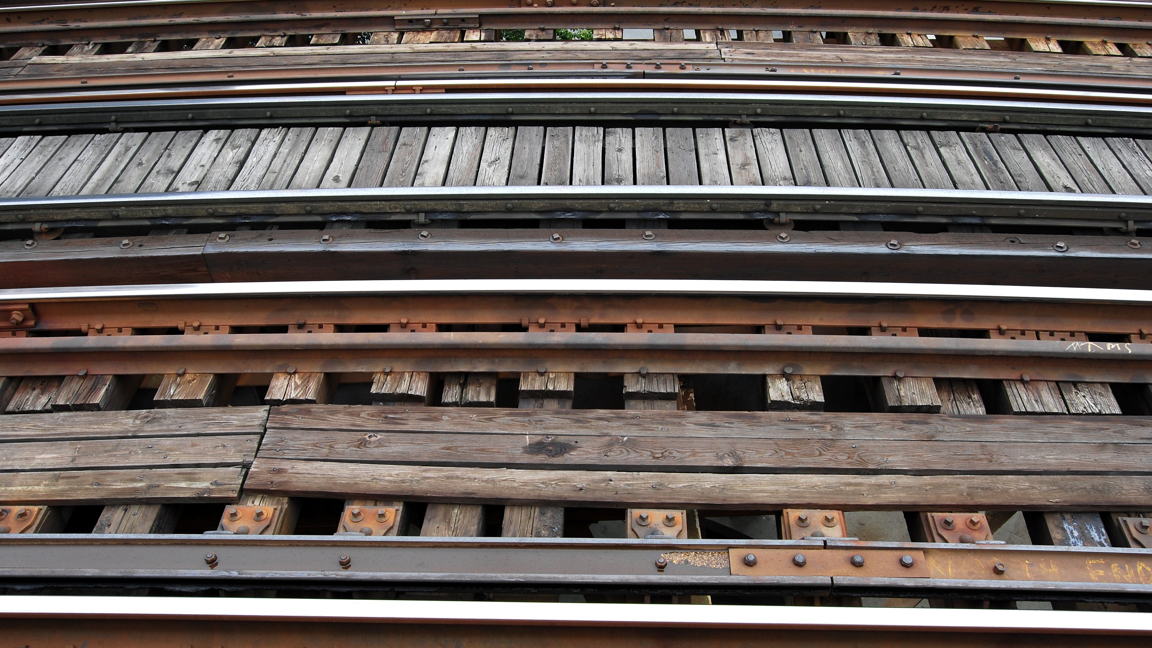 Two men hospitalized after fighting on Englewood CTA platform and then falling onto the tracks