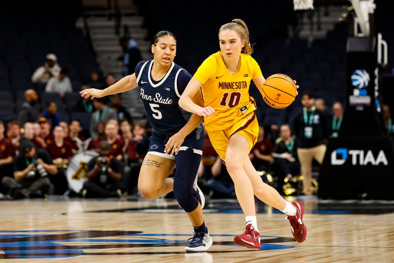 Mara Braun #10 of the Minnesota Golden Gophers.