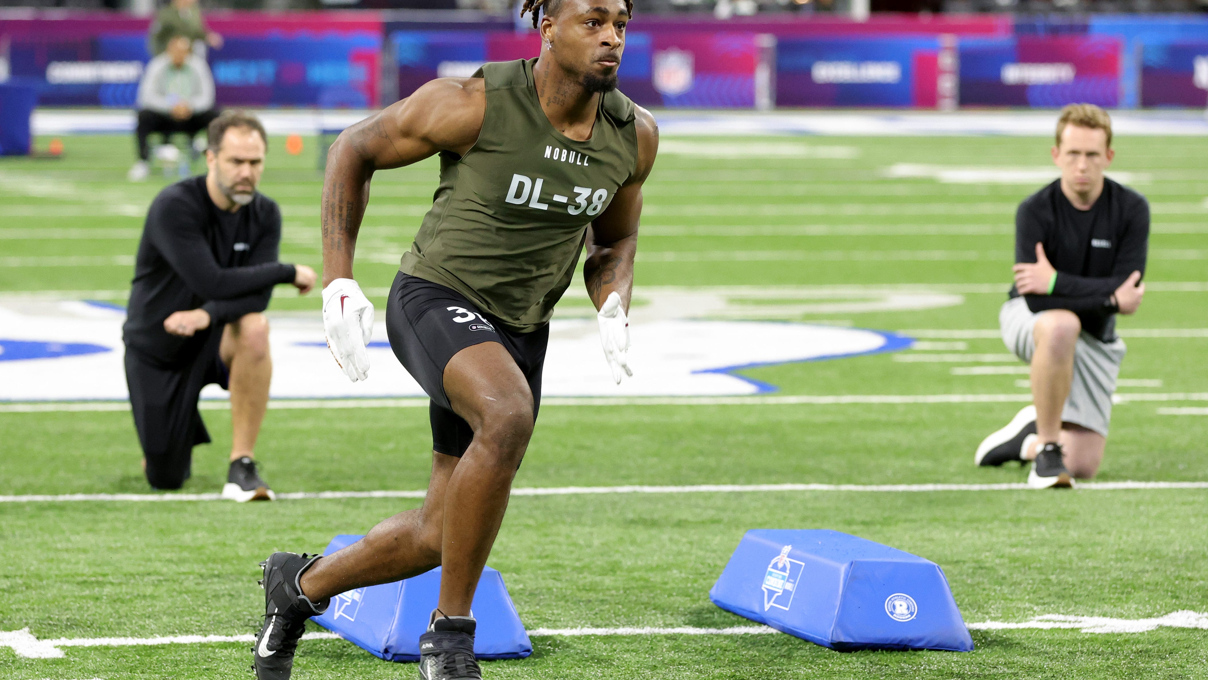 Jets surprise at NFL Draft, take edge rusher Will McDonald IV in first round