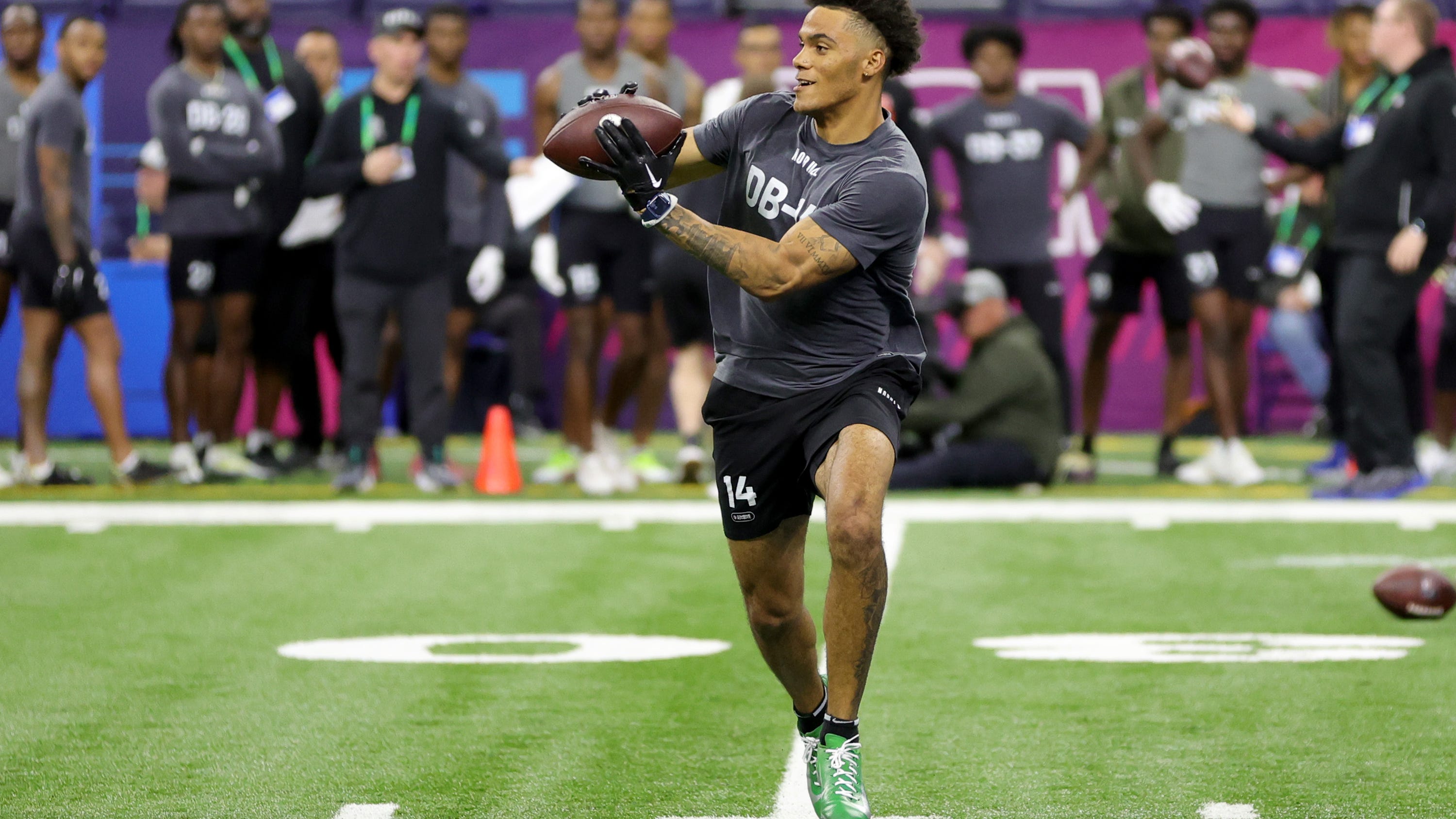 Christian Gonzalez shines and more observations from Patriots OTAs Tuesday