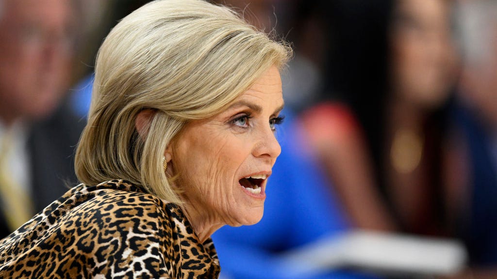LSU's Mulkey named national coach of the year semifinalist