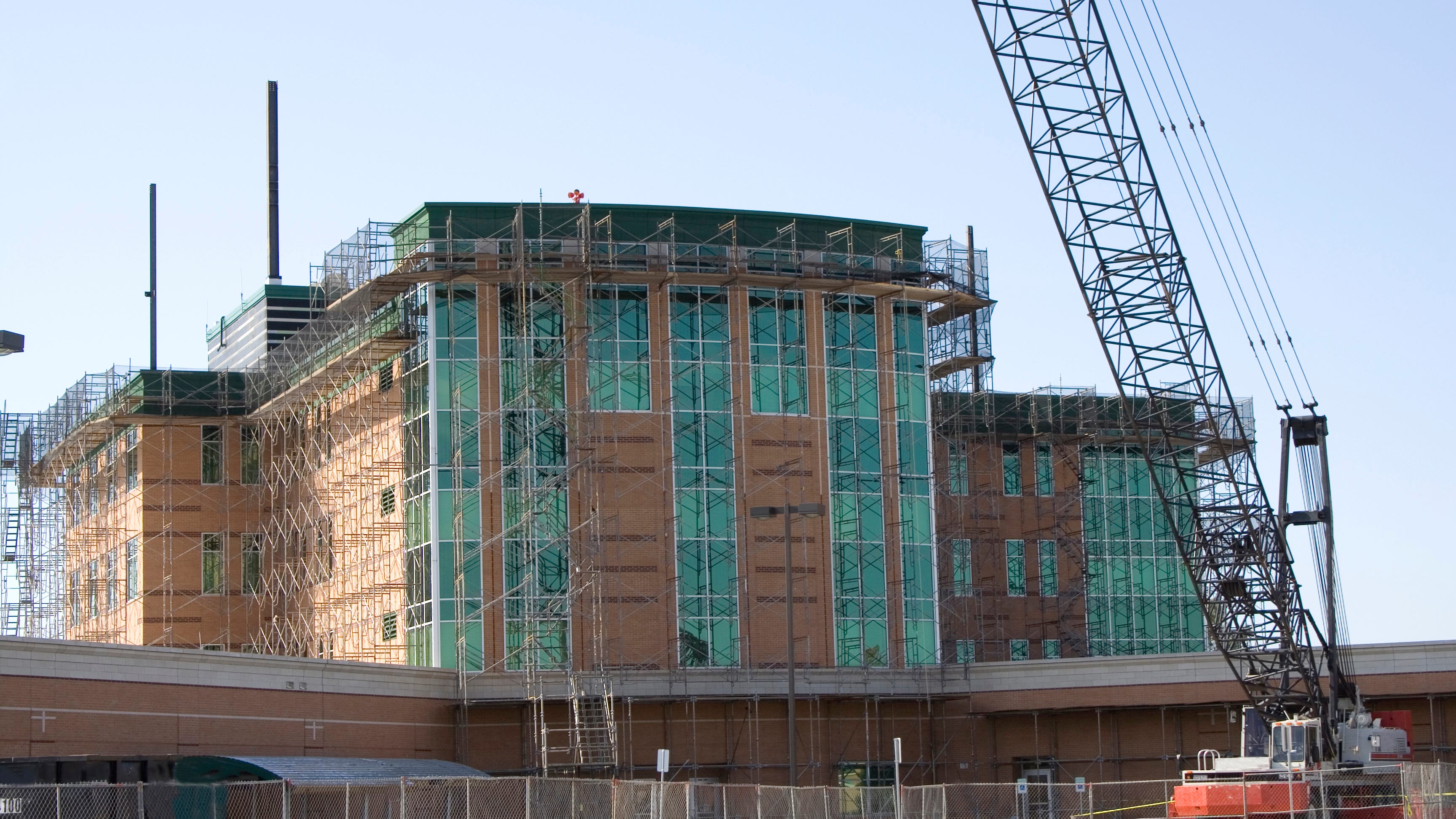 Construction of new Crystal Lake hospital ahead of schedule
