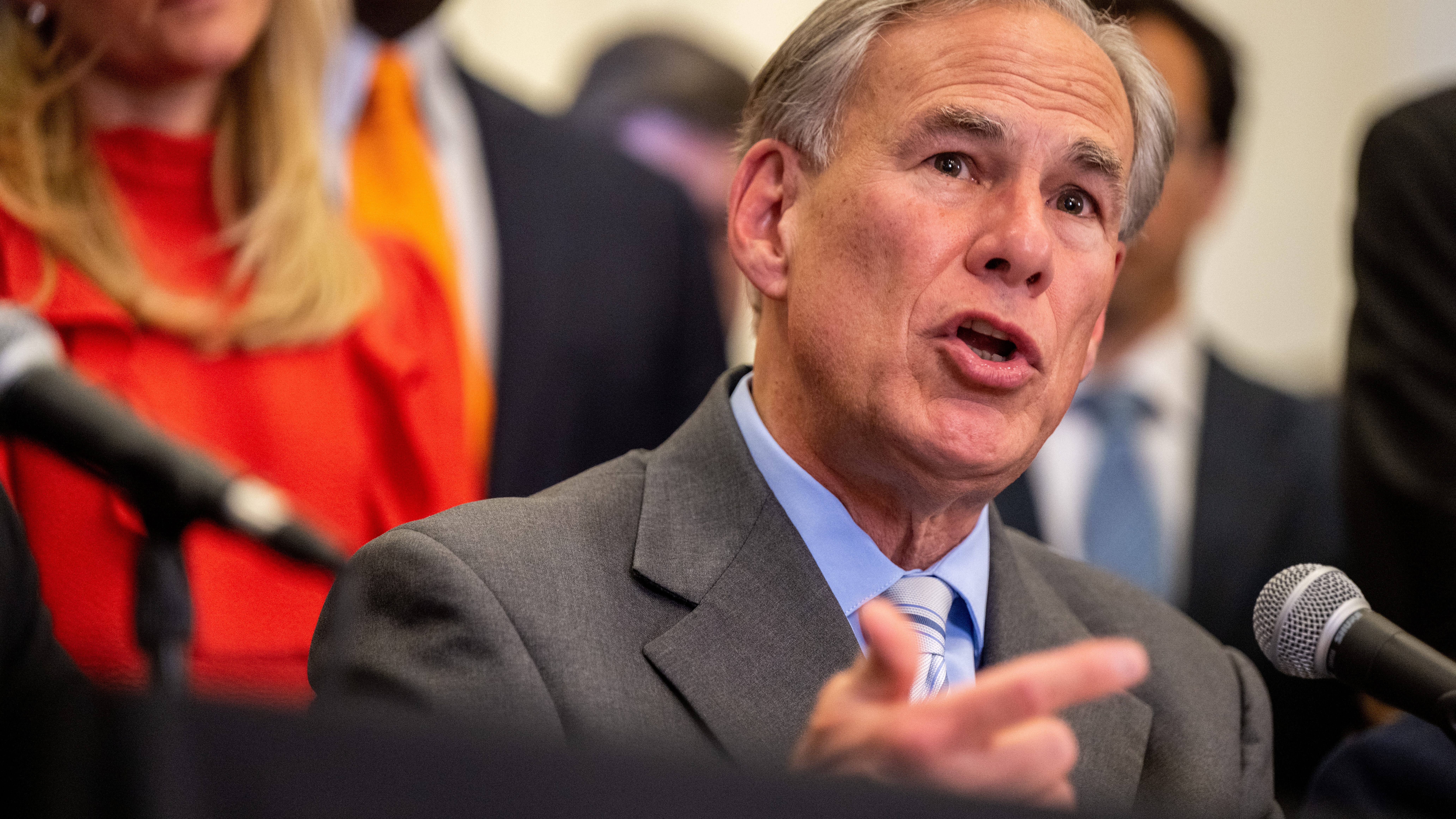 Abbott to stop in Fort Worth to seek support for school choice