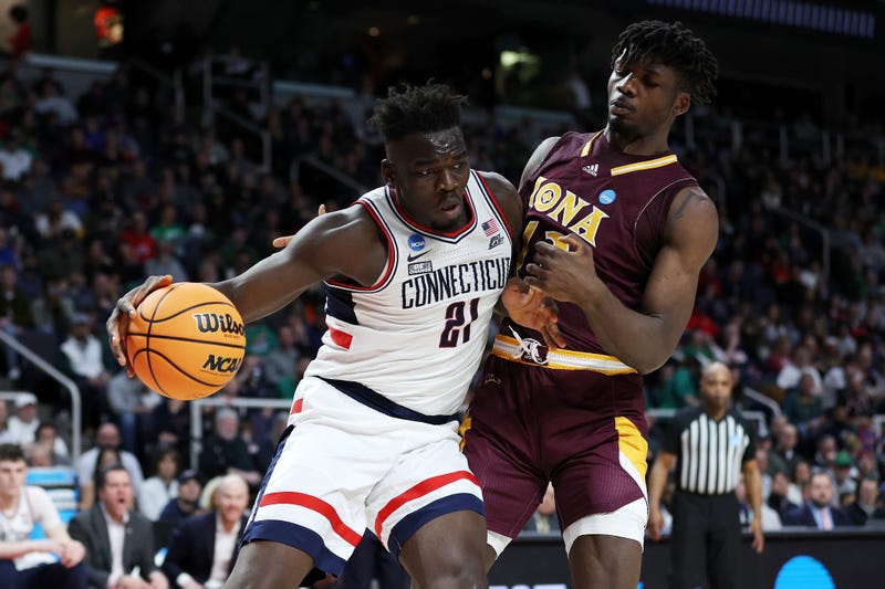 UConn's Adama Sanogo handles the ball during the first round of the NCAA Tournament in Albany, NY, 3/17/23.