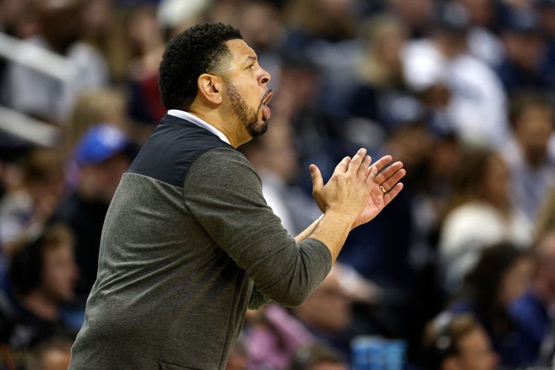 Jeff Capel on the sidelines