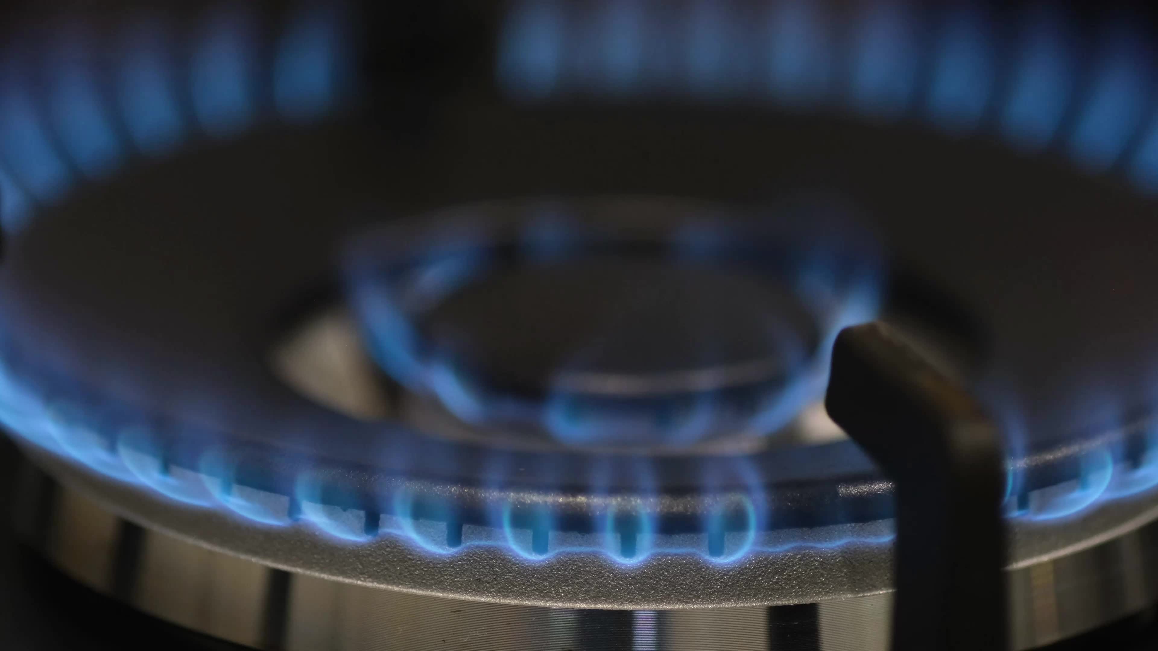 How does natural gas fit into the clean power landscape?