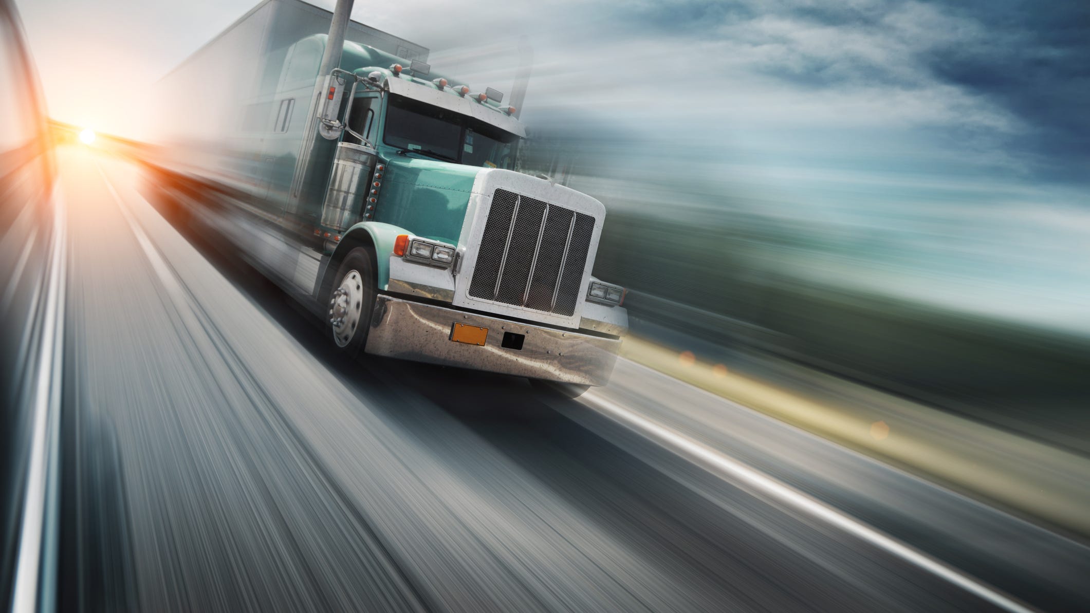WATCH: Big rigs battle on busy Louisiana interstate