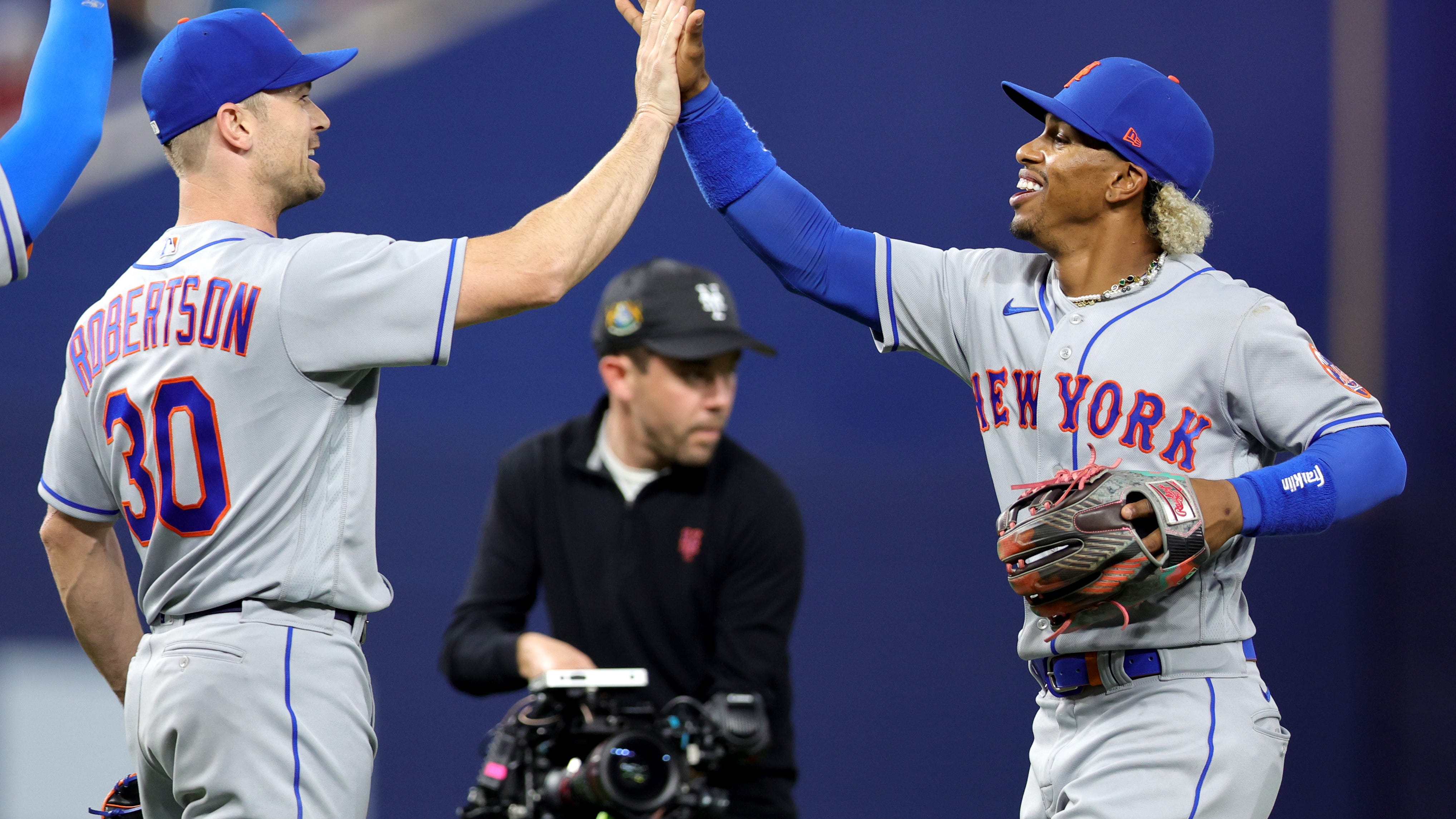 David Robertson’s Opening Day save is a reminder that Mets can get by without Edwin Diaz