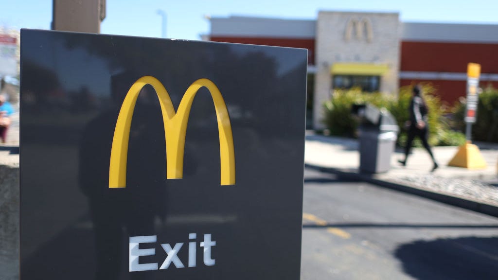 Mob ransacks L.A. McDonald’s while helpless customers watch