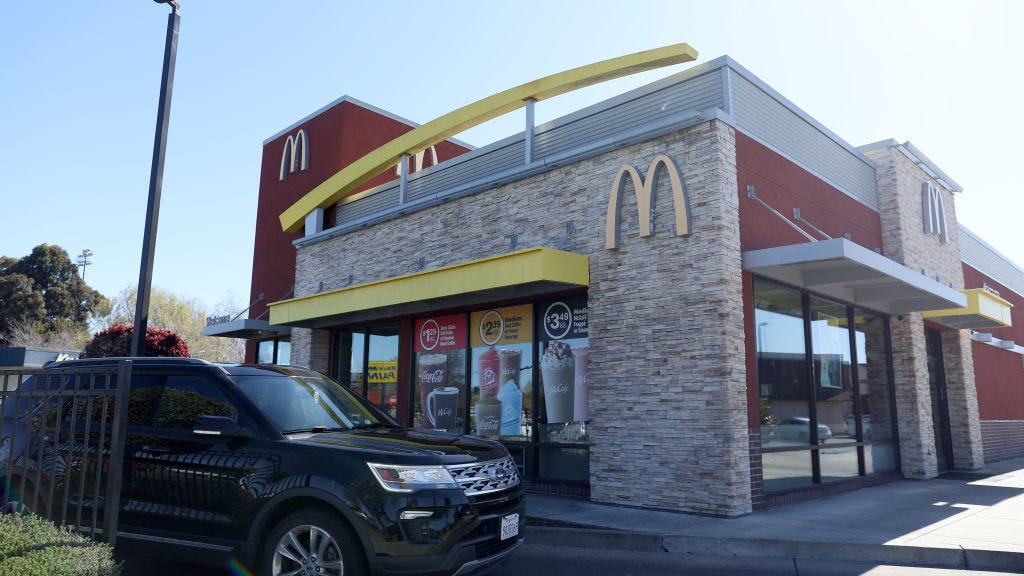 Florida woman sues McDonald’s after chicken nuggets burn her daughter